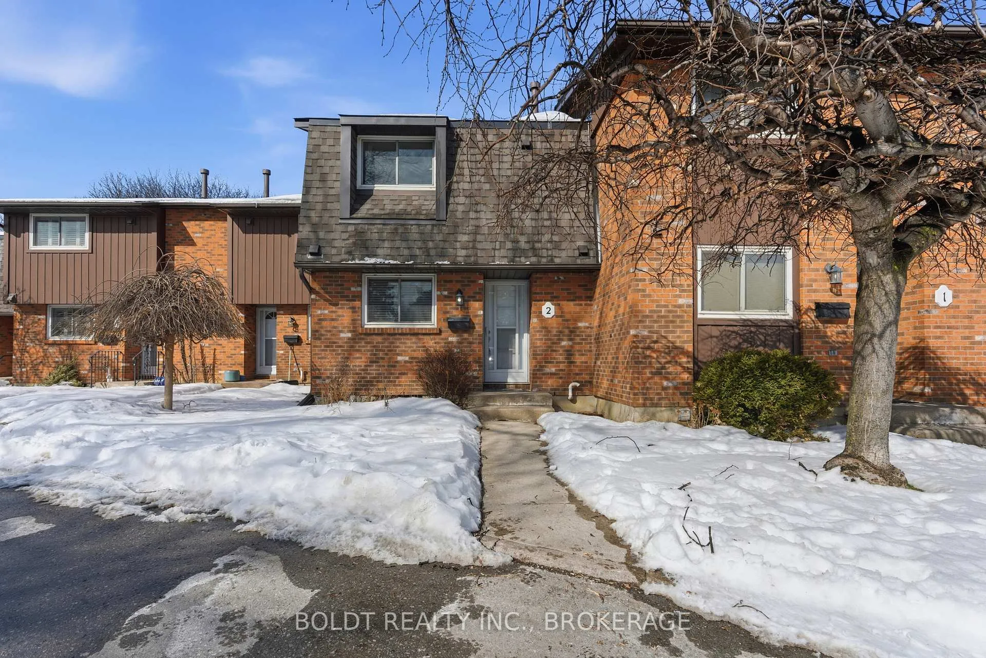 Photo 2 of Unit 2, 151 Linwell Road, St. Catharines, Lakeport — HOMEH