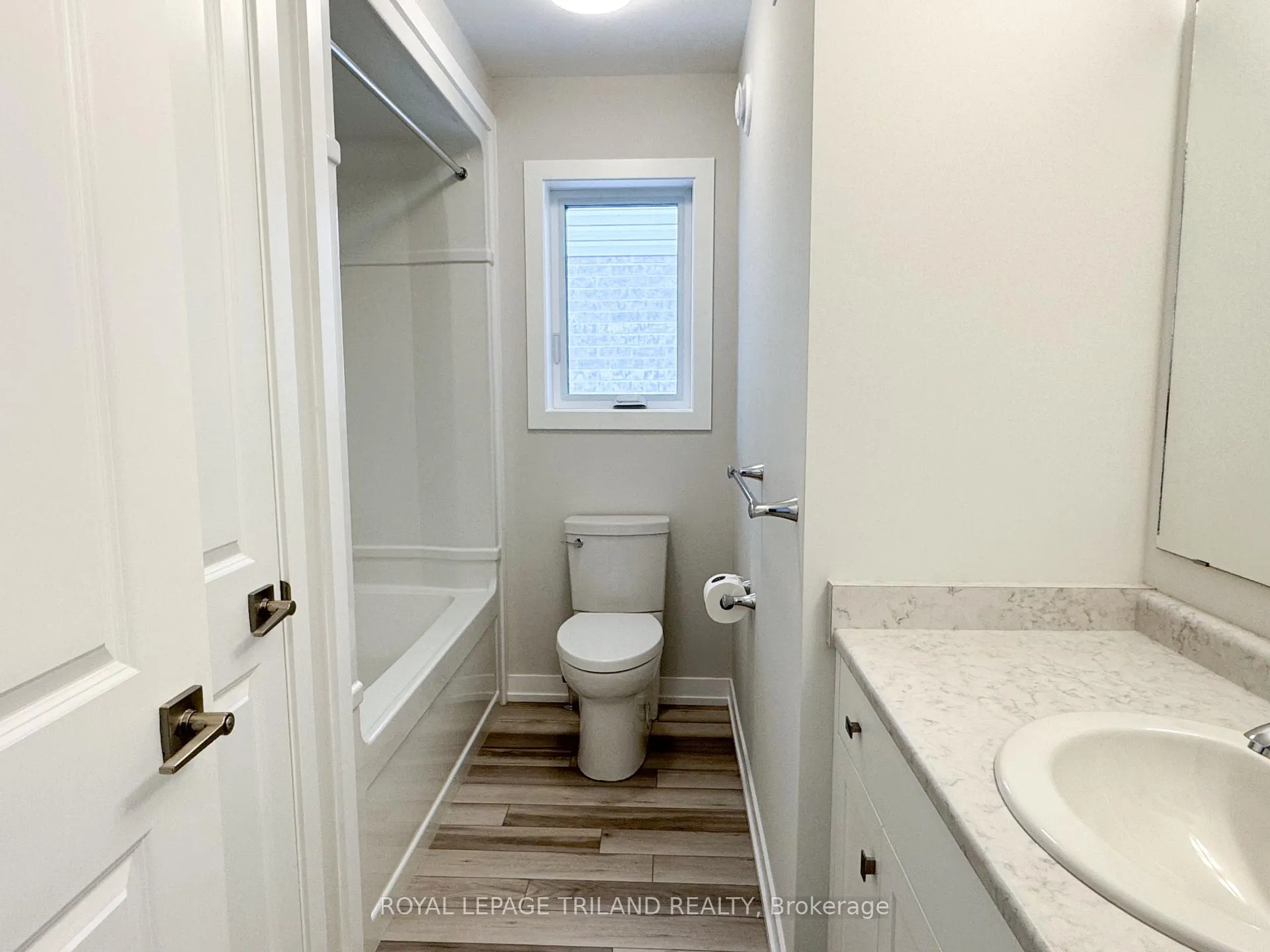 Photo 5 of 110 Styles Drive, St. Thomas — HOMEH