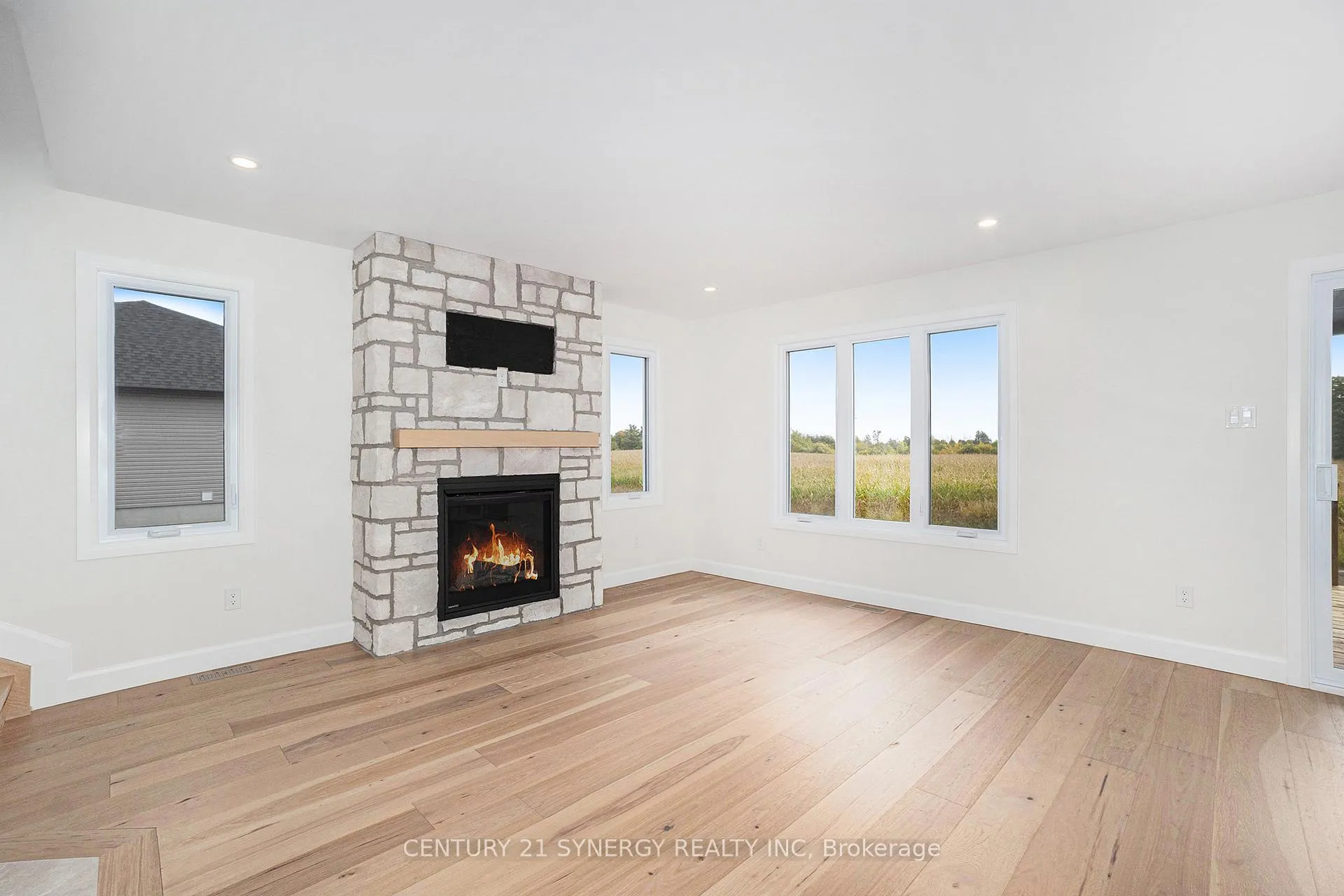Photo 7 of 68 Helen Street, North Stormont, North Stormont (Finch) Twp — HOMEH