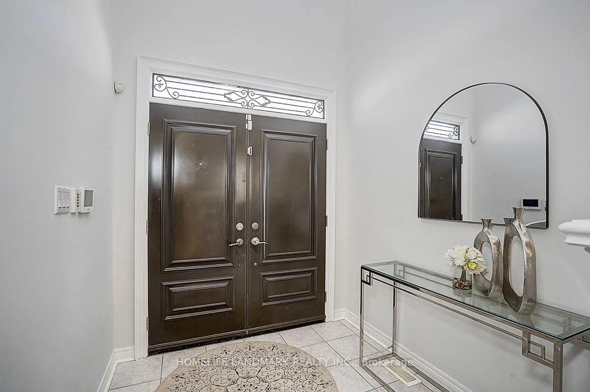 Photo 4 of 87 Castlemore Avenue, Markham, Berczy — HOMEH