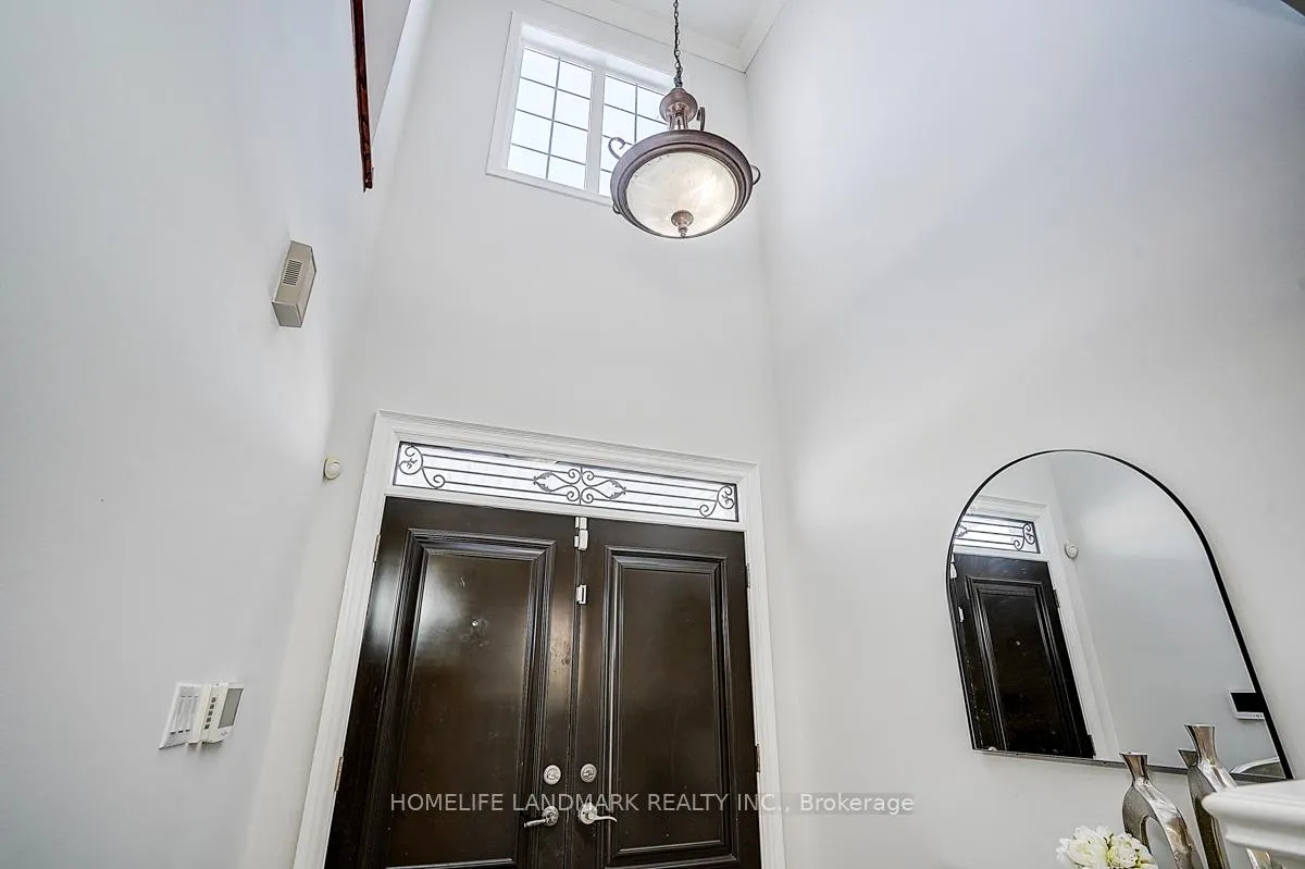 Photo 5 of 87 Castlemore Avenue, Markham, Berczy — HOMEH