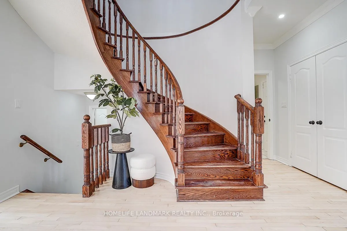 Photo 19 of 87 Castlemore Avenue, Markham, Berczy — HOMEH