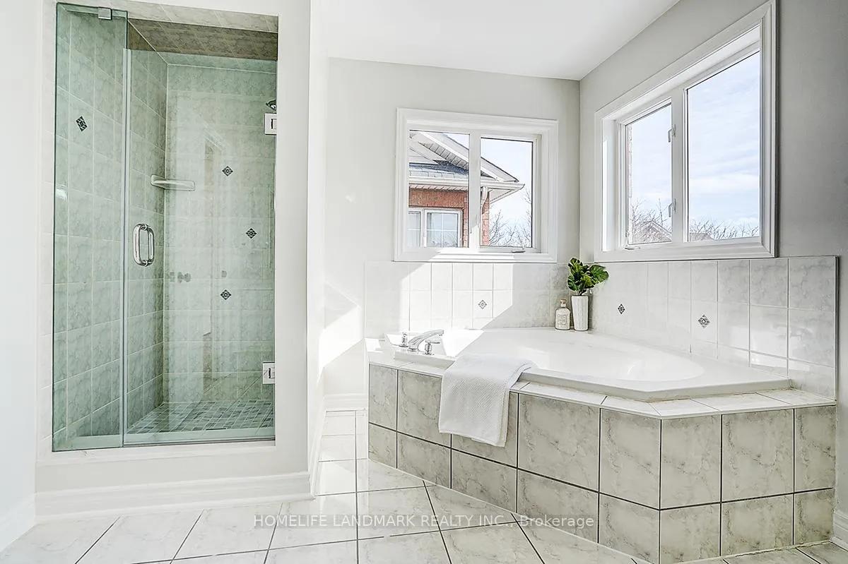 Photo 35 of 87 Castlemore Avenue, Markham, Berczy — HOMEH
