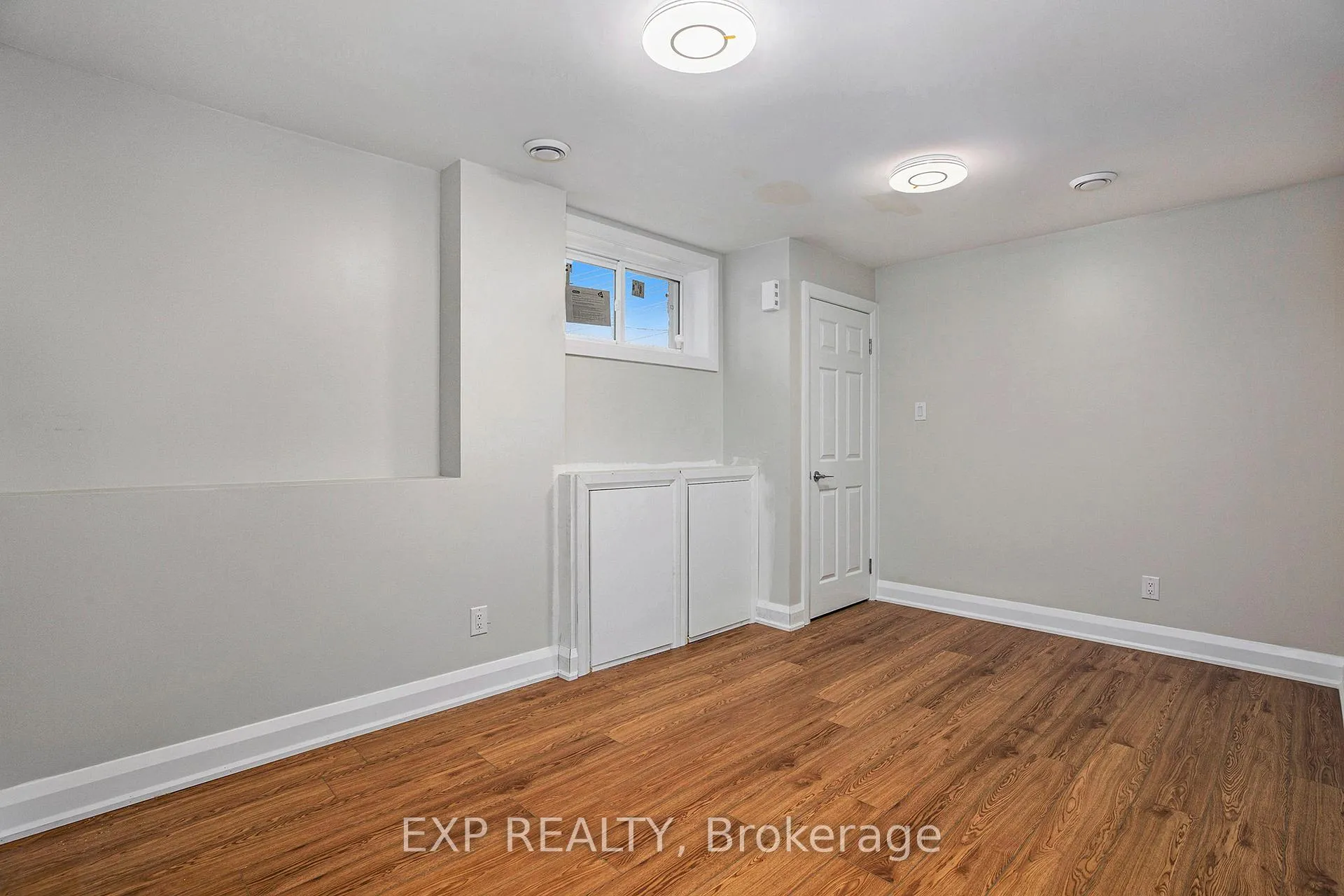 Photo 3 of Unit #1, 838 St. Laurent Boulevard, Ottawa, Castle Heights — HOMEH