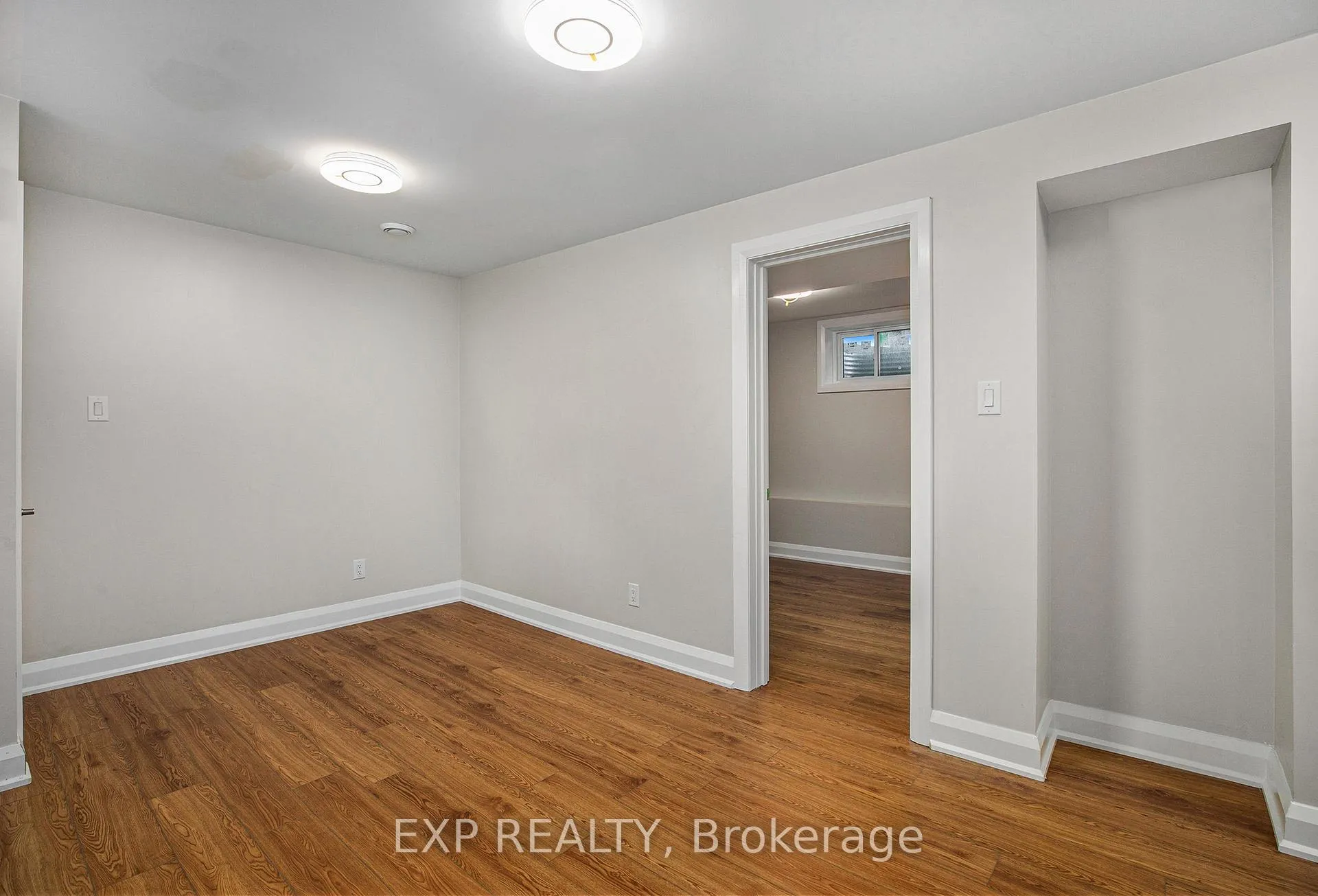 Photo 4 of Unit #1, 838 St. Laurent Boulevard, Ottawa, Castle Heights — HOMEH