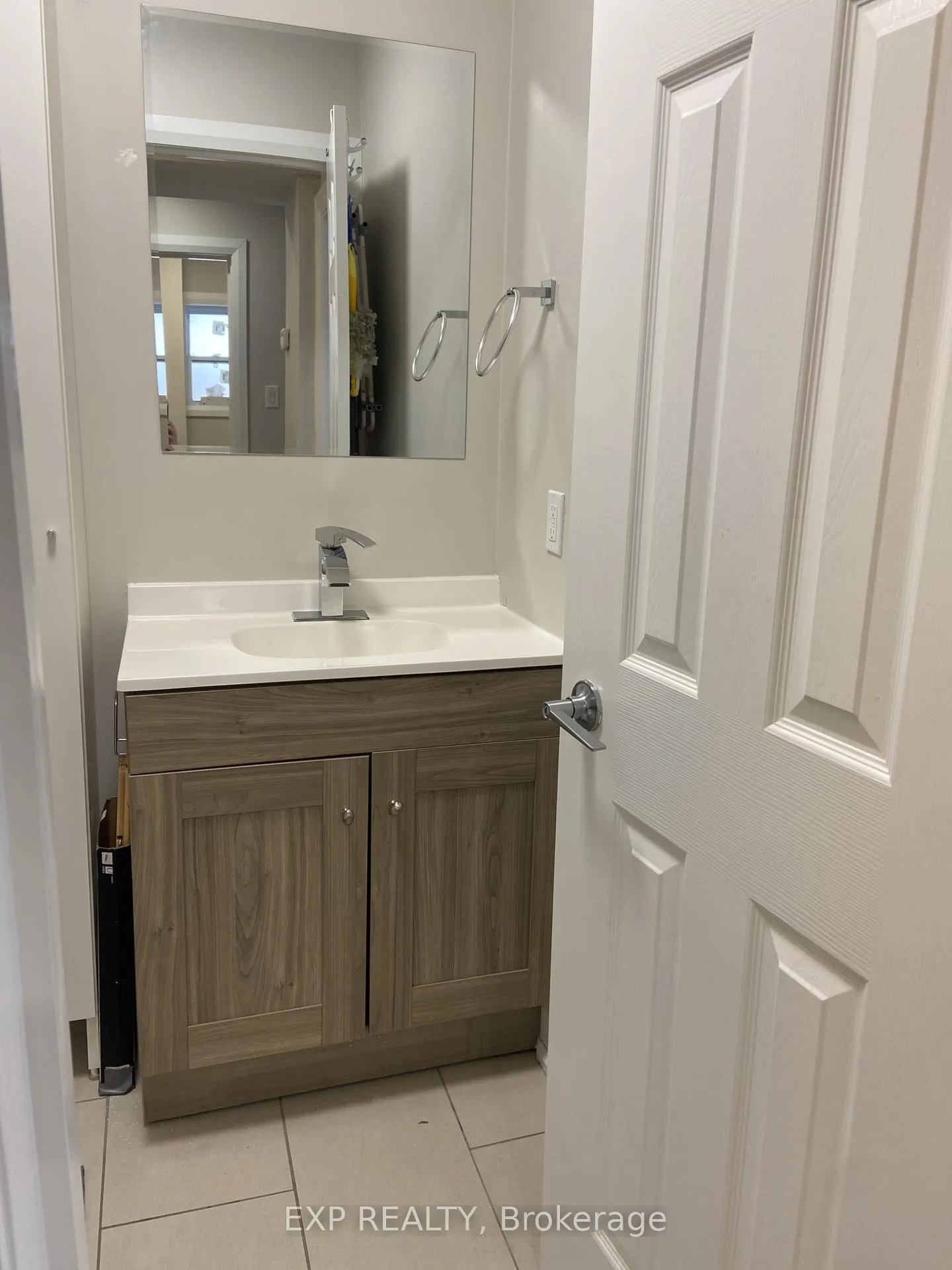 Photo 27 of Unit #2, 838 St. Laurent Boulevard, Ottawa, Castle Heights — HOMEH