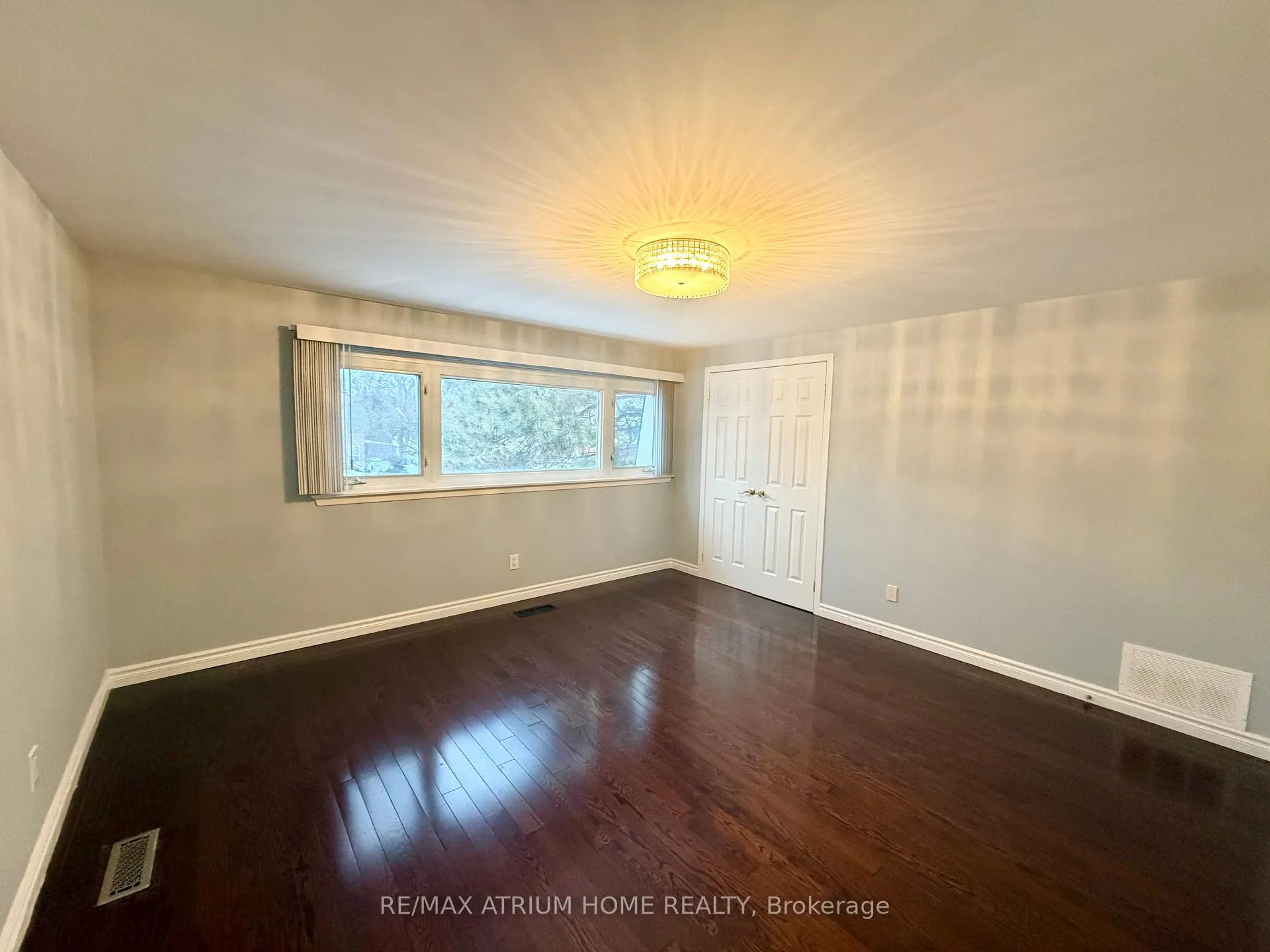 Photo 12 of 59 Carlton Road, Markham, Unionville — HOMEH
