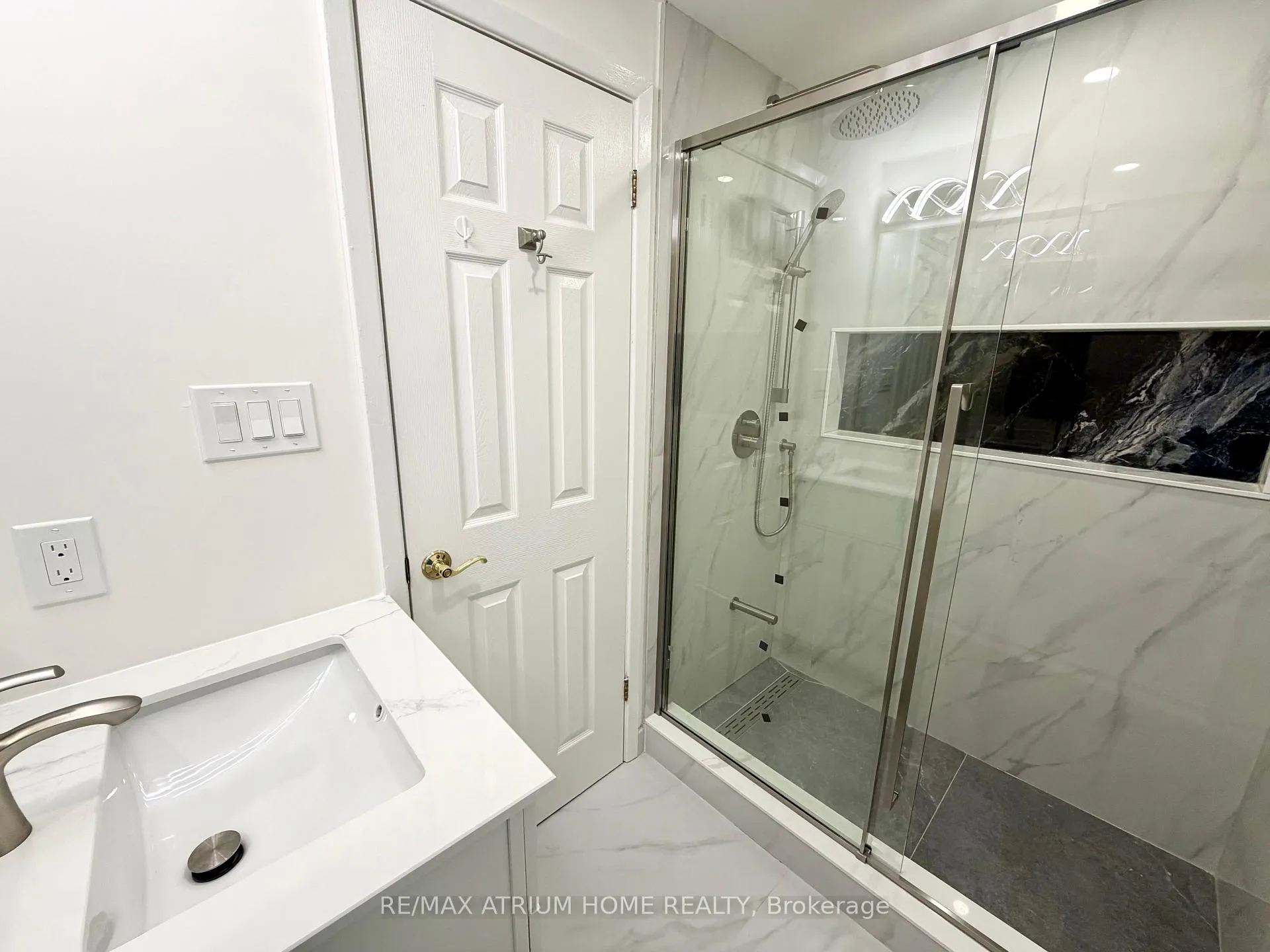 Photo 16 of 59 Carlton Road, Markham, Unionville — HOMEH