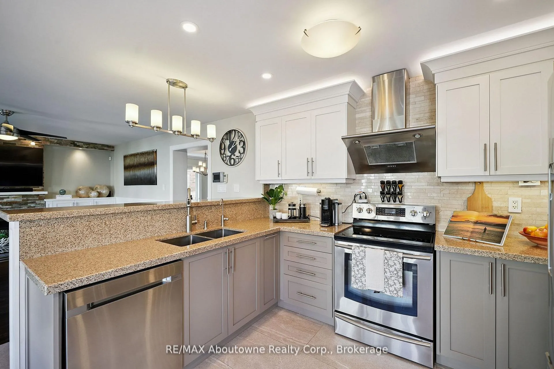 Photo 17 of 437 Jelinik Terrace, Milton, Scott — HOMEH