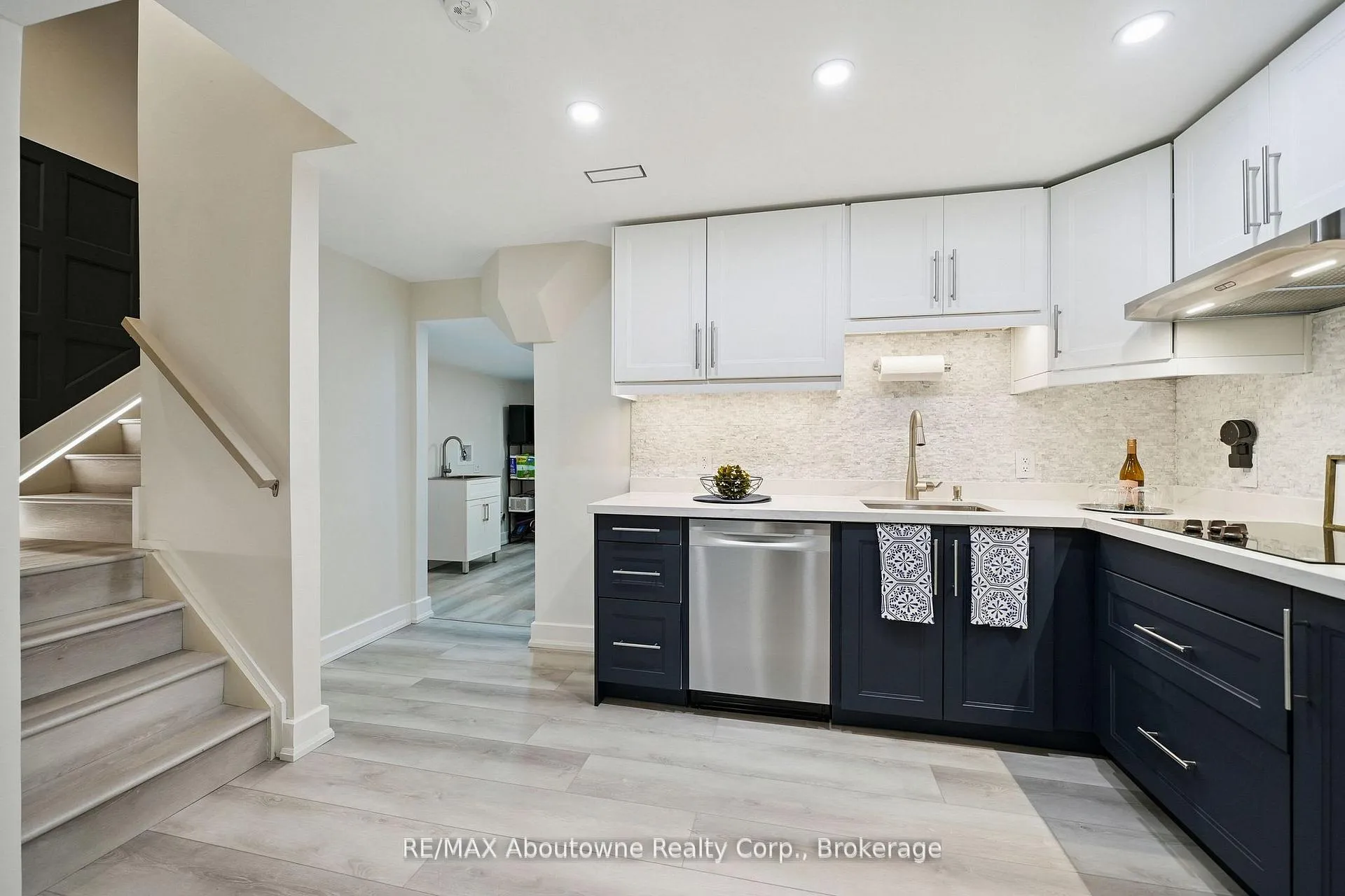 Photo 32 of 437 Jelinik Terrace, Milton, Scott — HOMEH