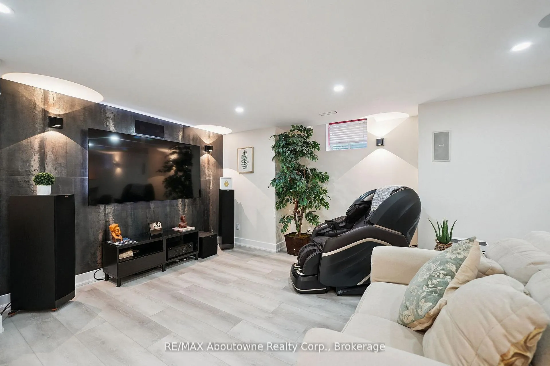 Photo 37 of 437 Jelinik Terrace, Milton, Scott — HOMEH