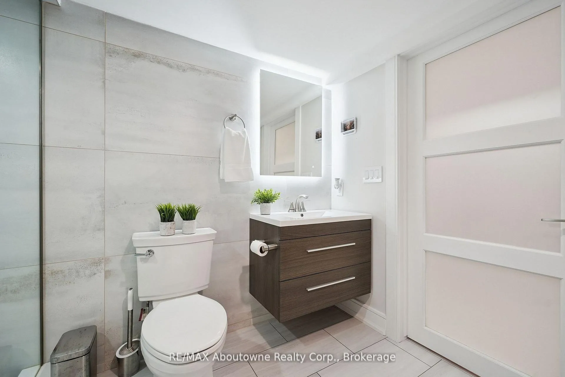Photo 40 of 437 Jelinik Terrace, Milton, Scott — HOMEH