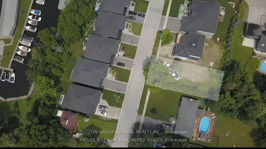 Photo 2 of 401 Cox Mill Road, Barrie, South Shore — HOMEH