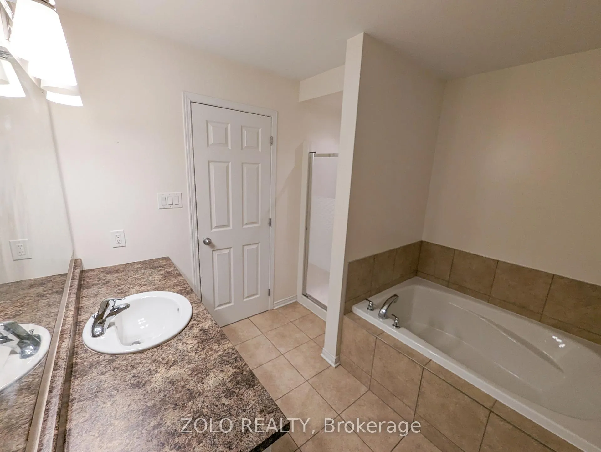 Photo 13 of 113 Lochnaw Private, Ottawa, Barrhaven - Stonebridge — HOMEH