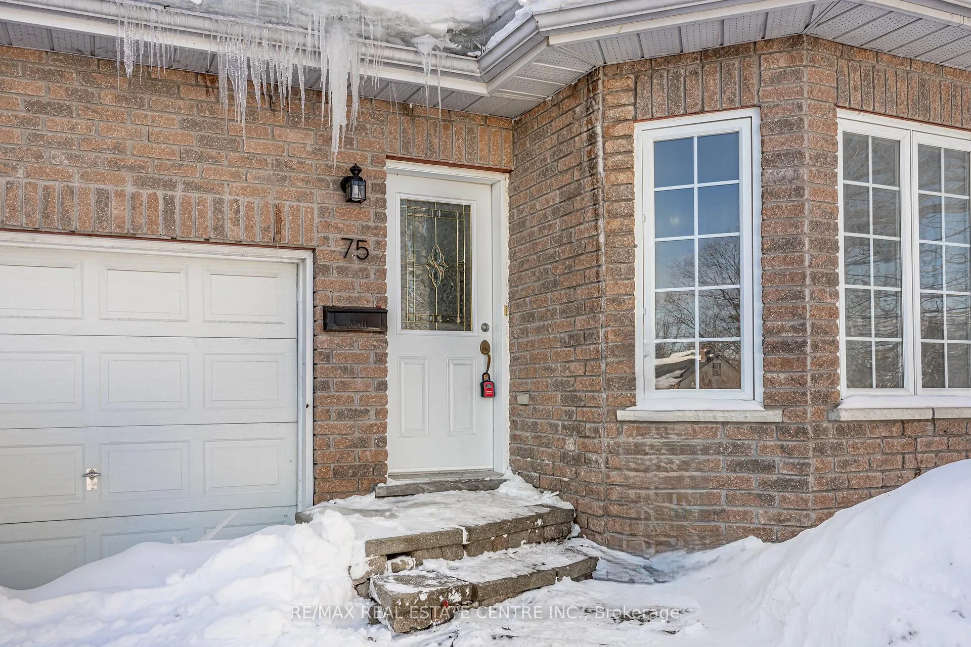 Photo 2 of 75 Campbell Avenue, Barrie, Allandale — HOMEH