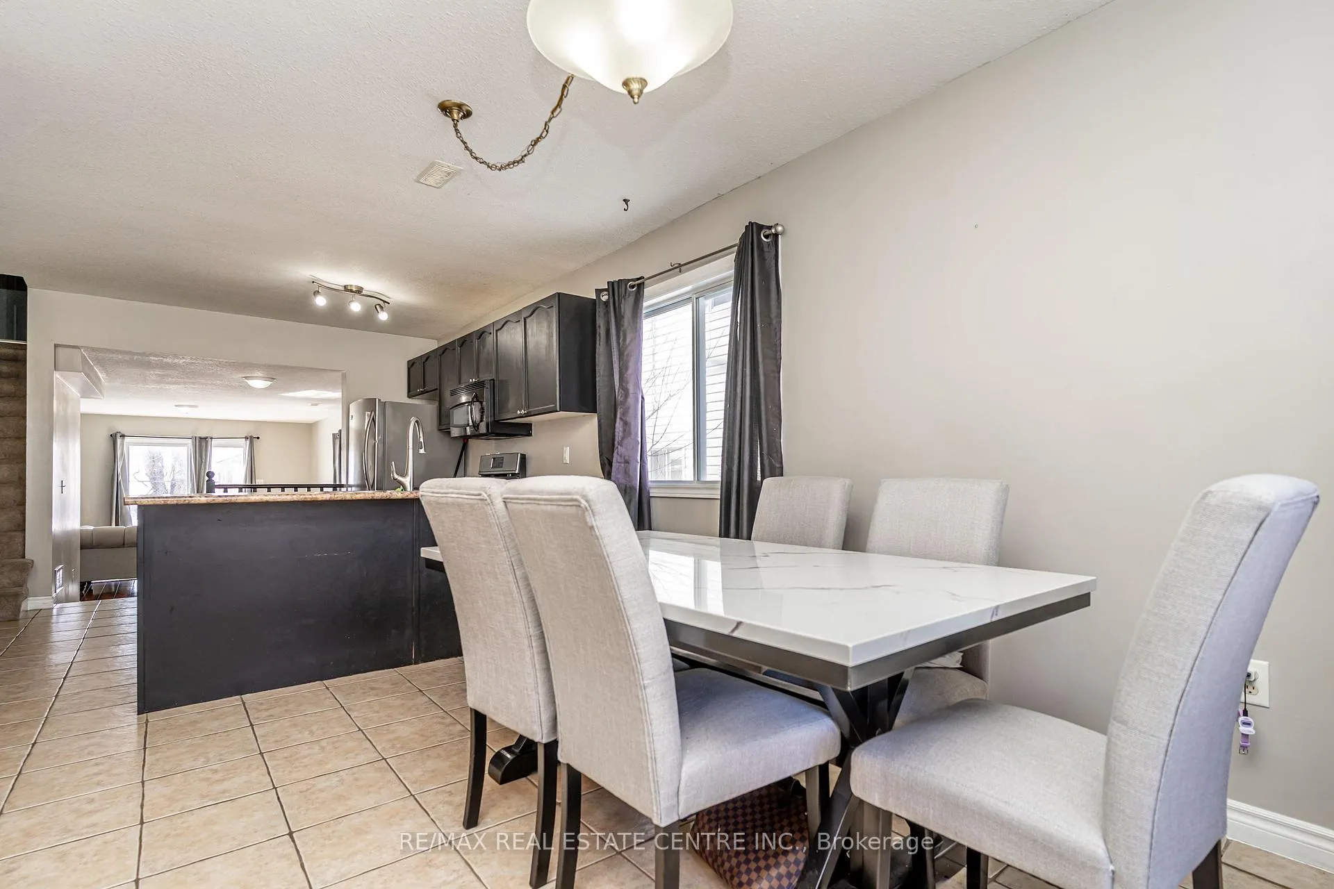 Photo 5 of 75 Campbell Avenue, Barrie, Allandale — HOMEH