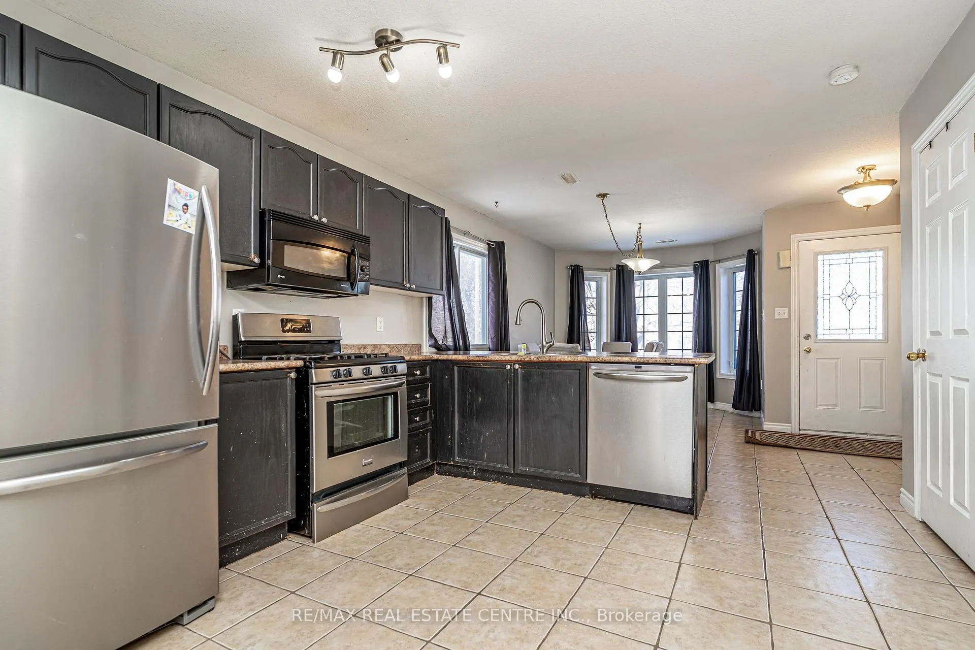 Photo 9 of 75 Campbell Avenue, Barrie, Allandale — HOMEH