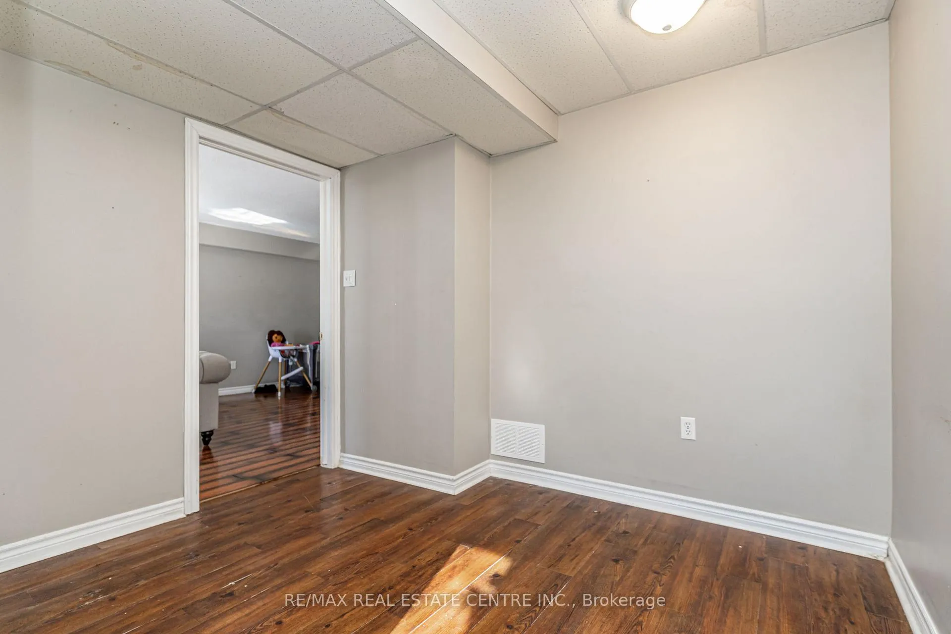 Photo 15 of 75 Campbell Avenue, Barrie, Allandale — HOMEH