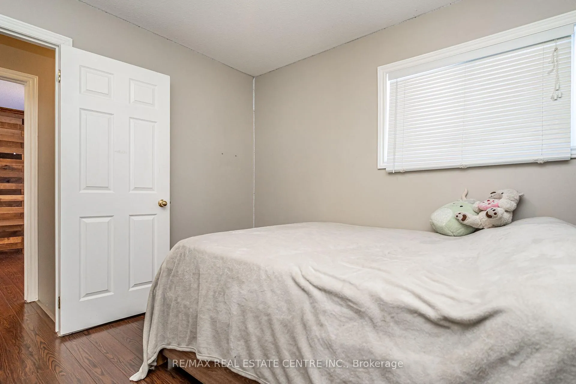 Photo 23 of 75 Campbell Avenue, Barrie, Allandale — HOMEH