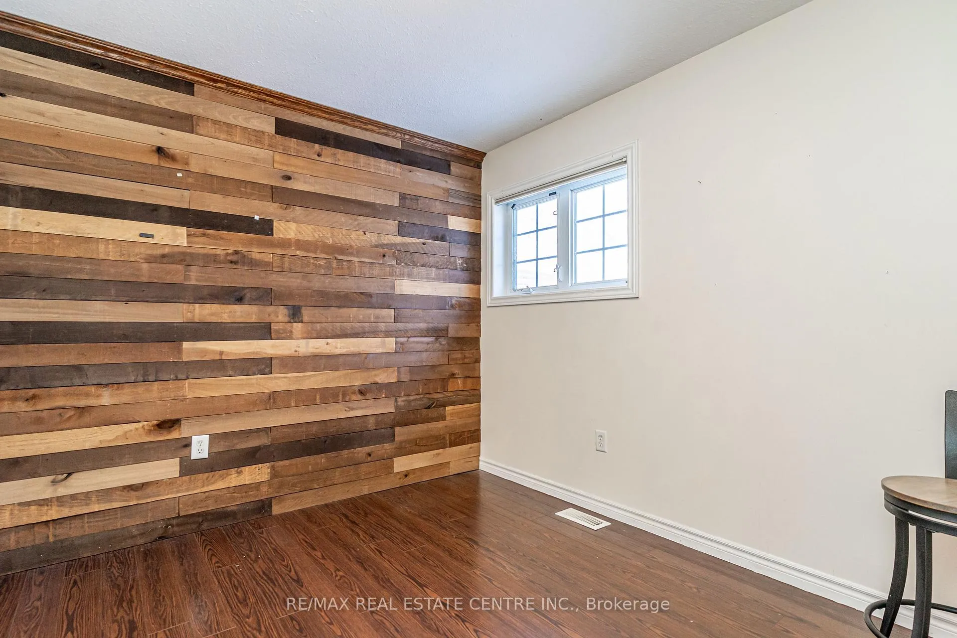 Photo 24 of 75 Campbell Avenue, Barrie, Allandale — HOMEH