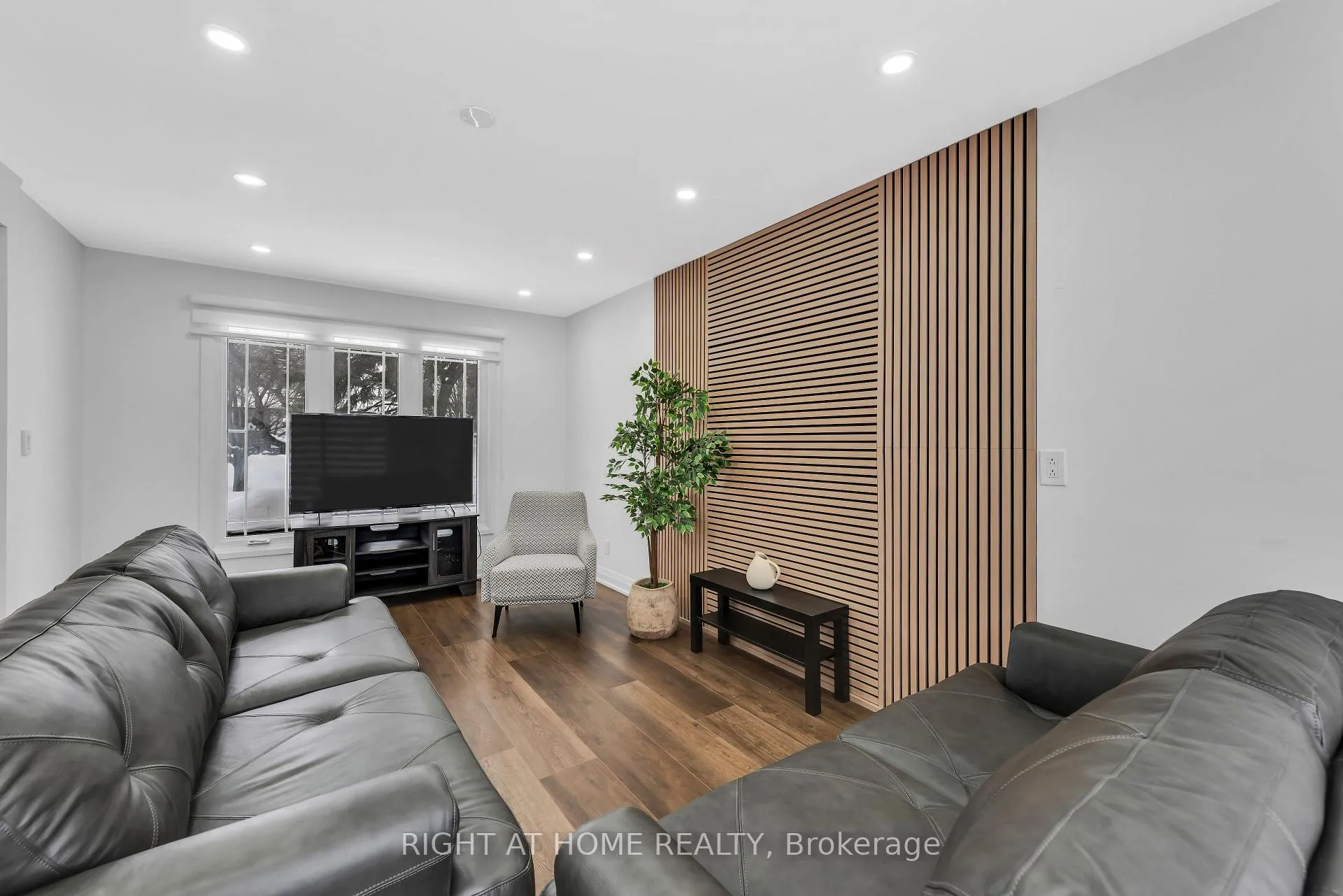 Photo 5 of 5 Carol Road, Barrie, Allandale Heights — HOMEH