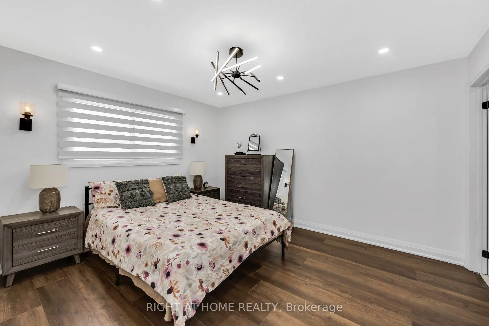 Photo 11 of 5 Carol Road, Barrie, Allandale Heights — HOMEH