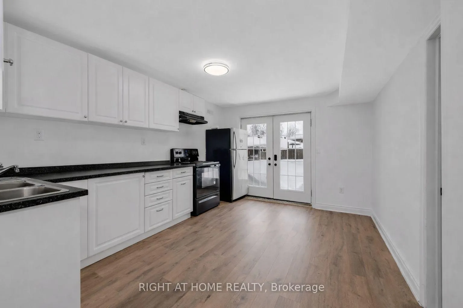 Photo 17 of 5 Carol Road, Barrie, Allandale Heights — HOMEH