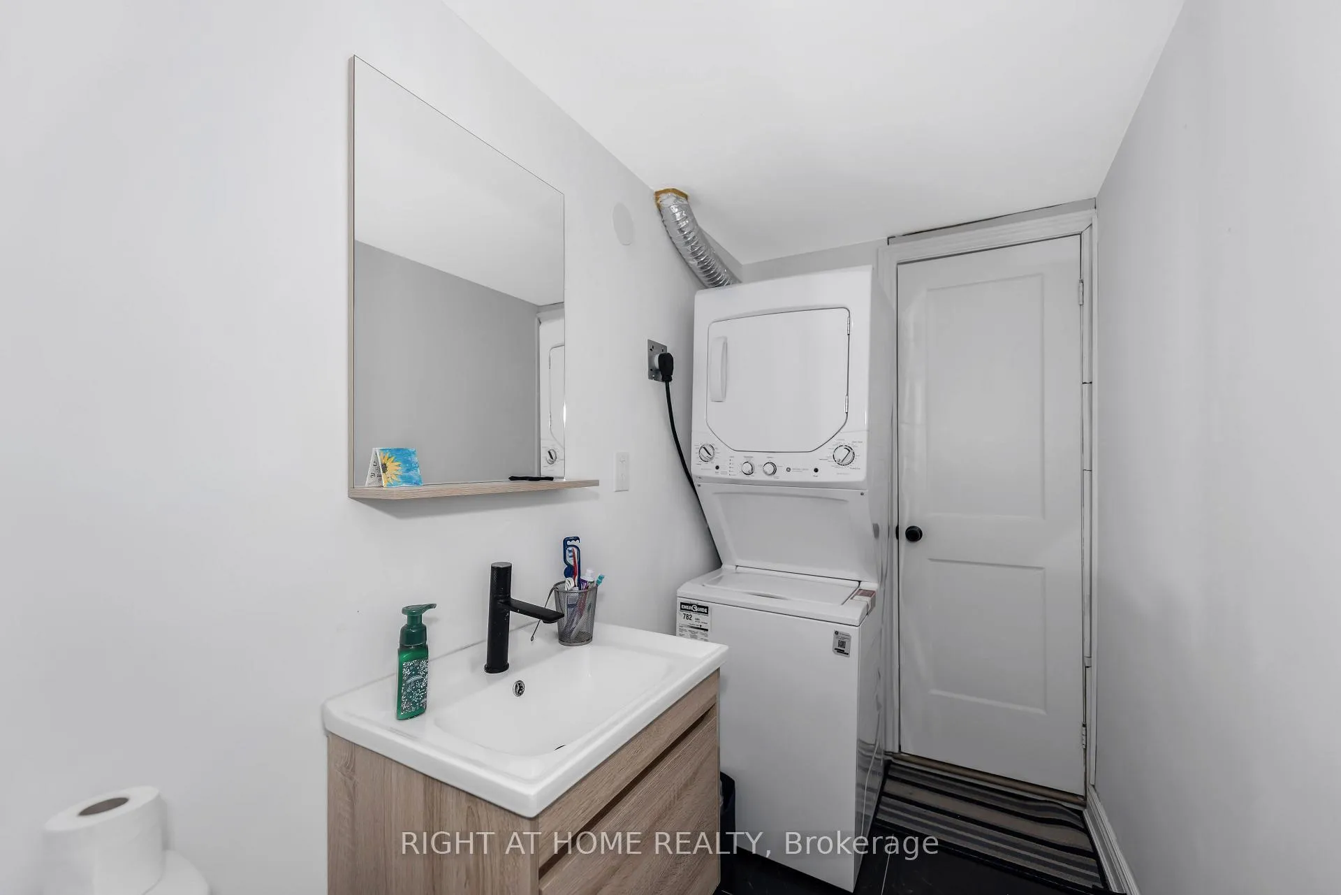 Photo 19 of 5 Carol Road, Barrie, Allandale Heights — HOMEH