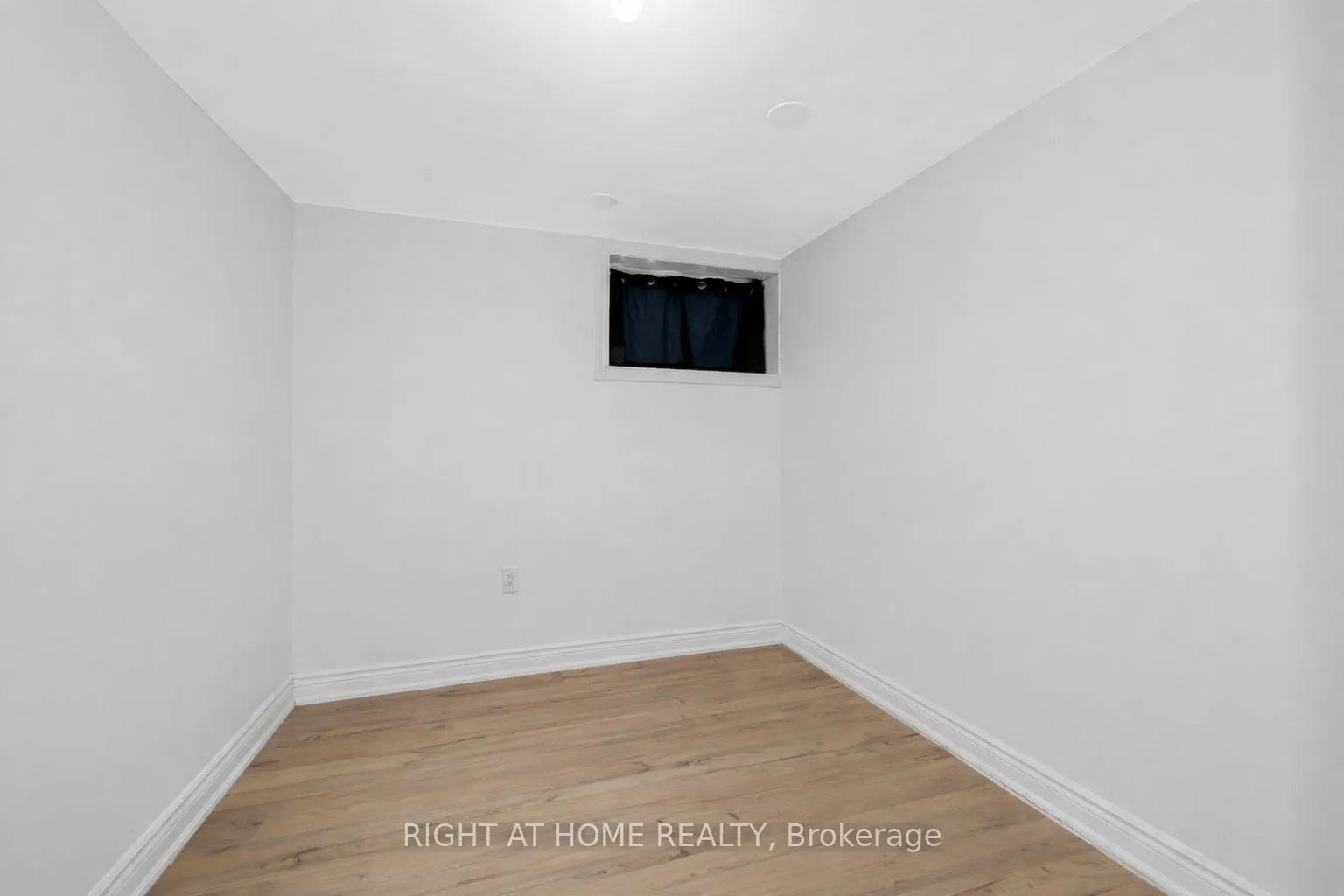 Photo 20 of 5 Carol Road, Barrie, Allandale Heights — HOMEH
