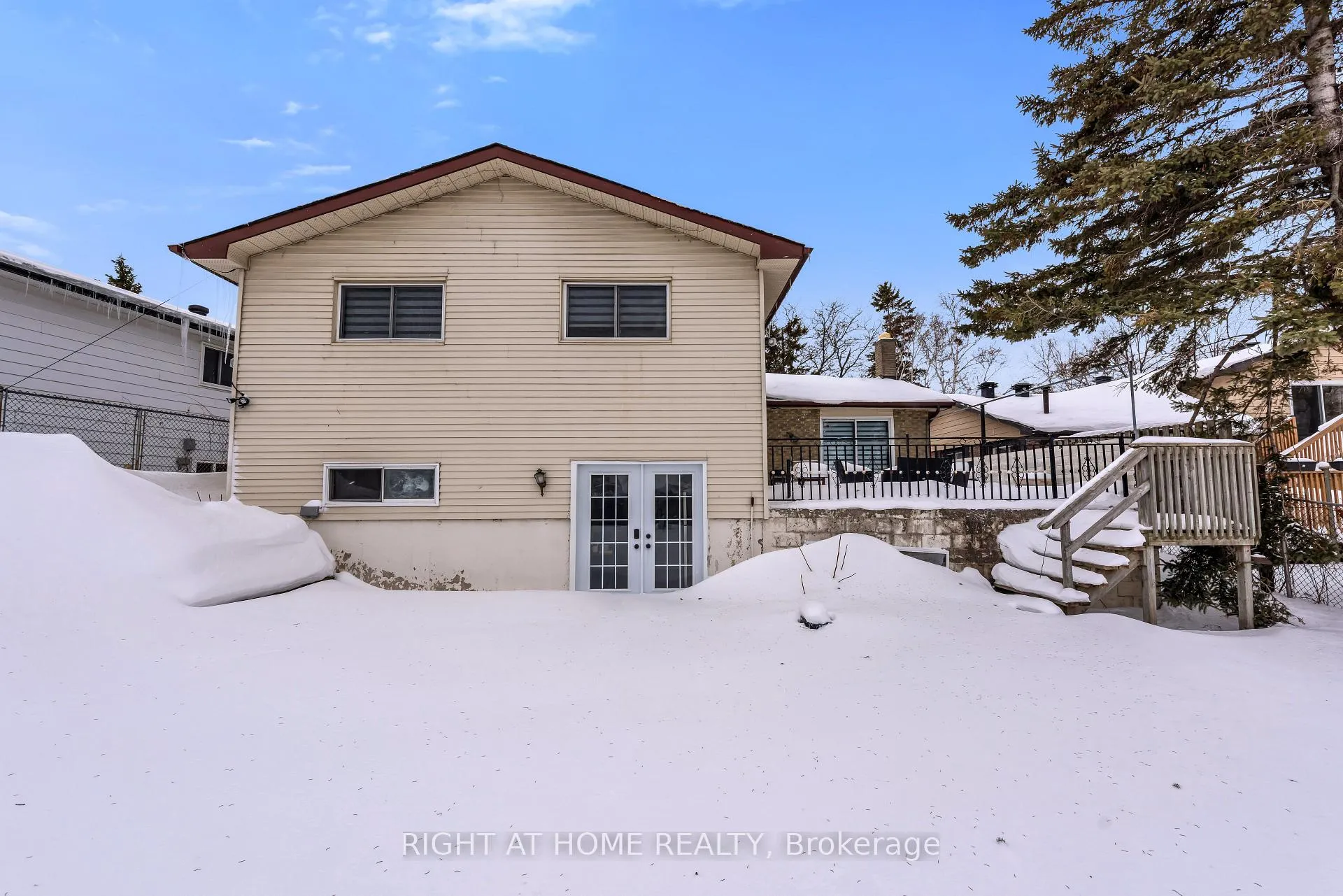 Photo 23 of 5 Carol Road, Barrie, Allandale Heights — HOMEH