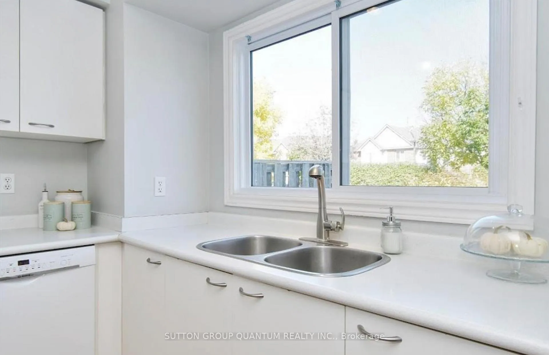 Photo 8 of Unit 21, 2940 Headon Forest Drive, Burlington, Headon — HOMEH