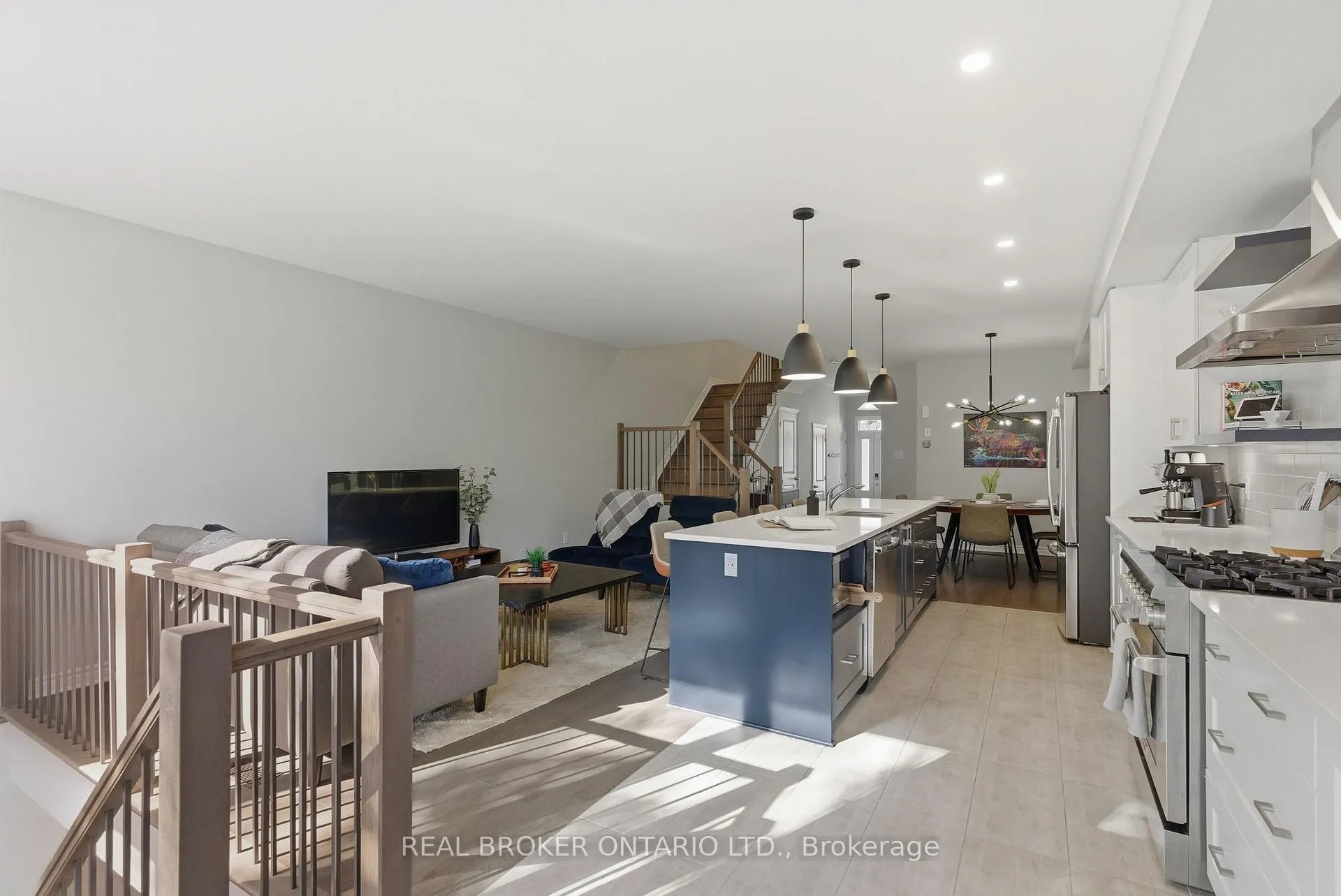 Photo 18 of 532 Fawn Valley Private, Ottawa, Blossom Park/Kemp Park/Findlay Creek — HOMEH