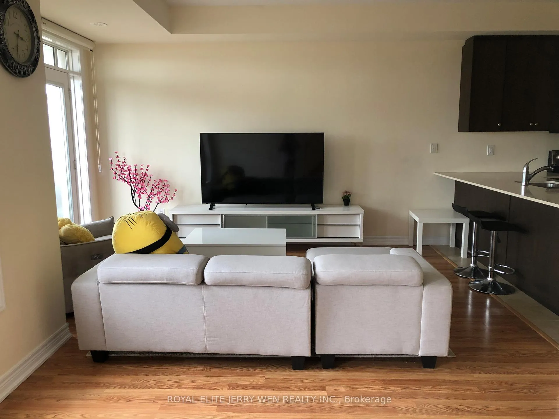Photo 6 of Unit 4, 9601 Jane Street, Vaughan, Maple — HOMEH