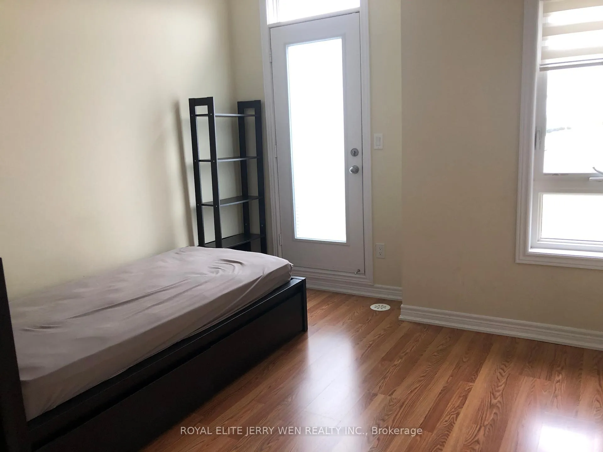 Photo 13 of Unit 4, 9601 Jane Street, Vaughan, Maple — HOMEH