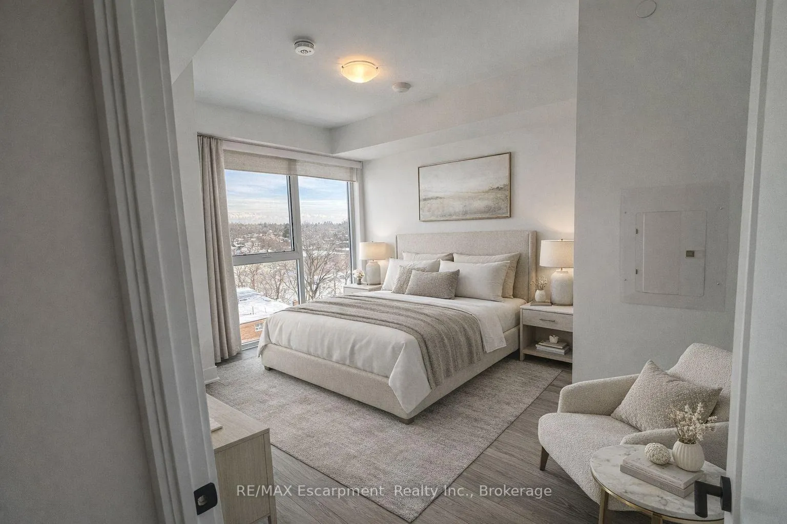 Photo 3 of Unit 704, 2088 James Street, Burlington, Brant — HOMEH