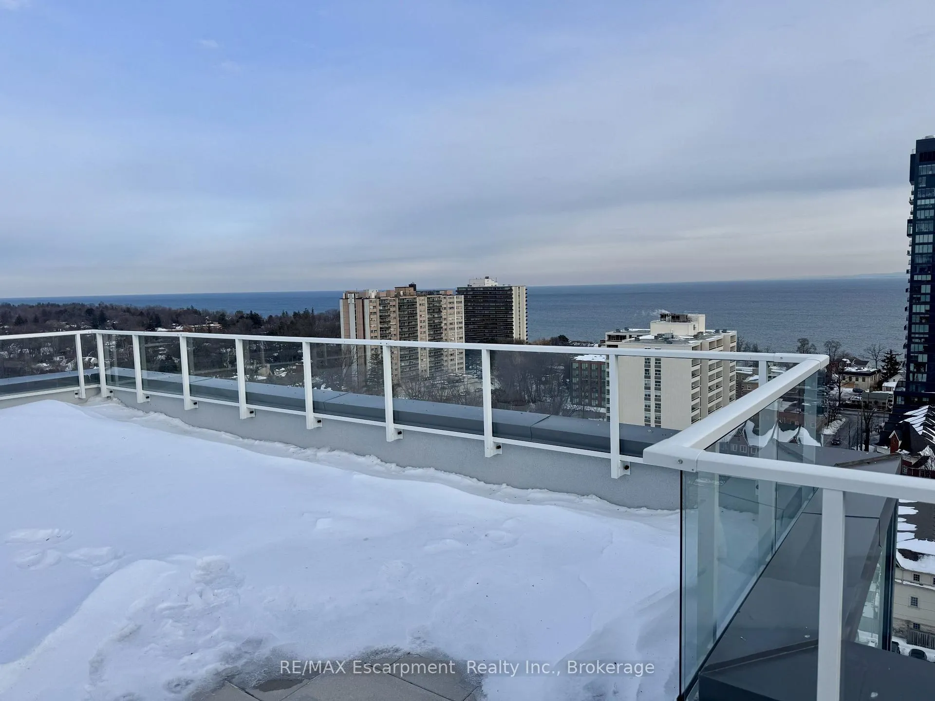Photo 10 of Unit 704, 2088 James Street, Burlington, Brant — HOMEH