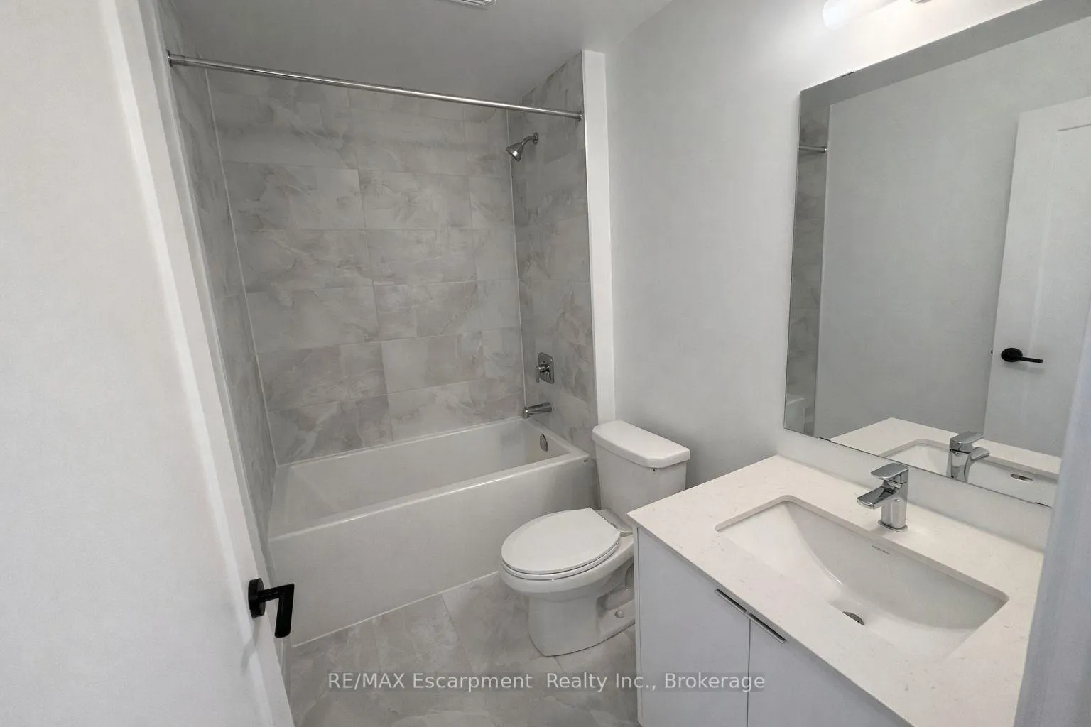 Photo 18 of Unit 704, 2088 James Street, Burlington, Brant — HOMEH