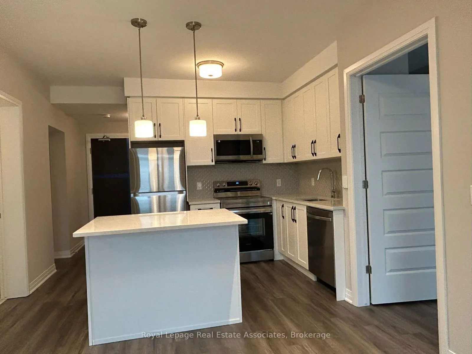 Photo 10 of Unit 416, 480 Gordon Krantz Avenue, Milton, Walker — HOMEH