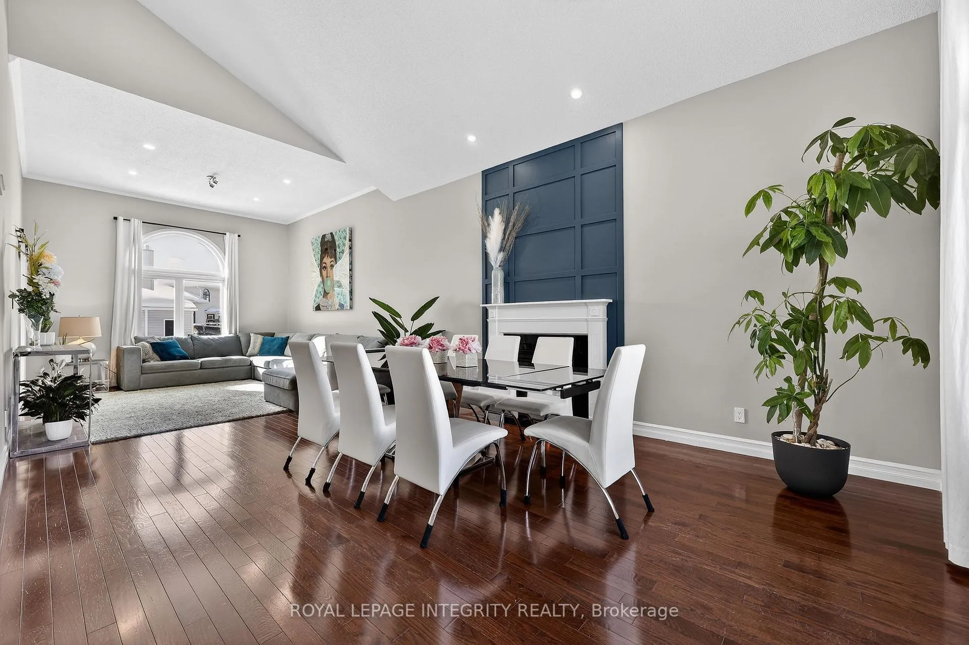 Photo 5 of 1380 Diane Crescent, Ottawa, Fallingbrook/Ridgemount — HOMEH
