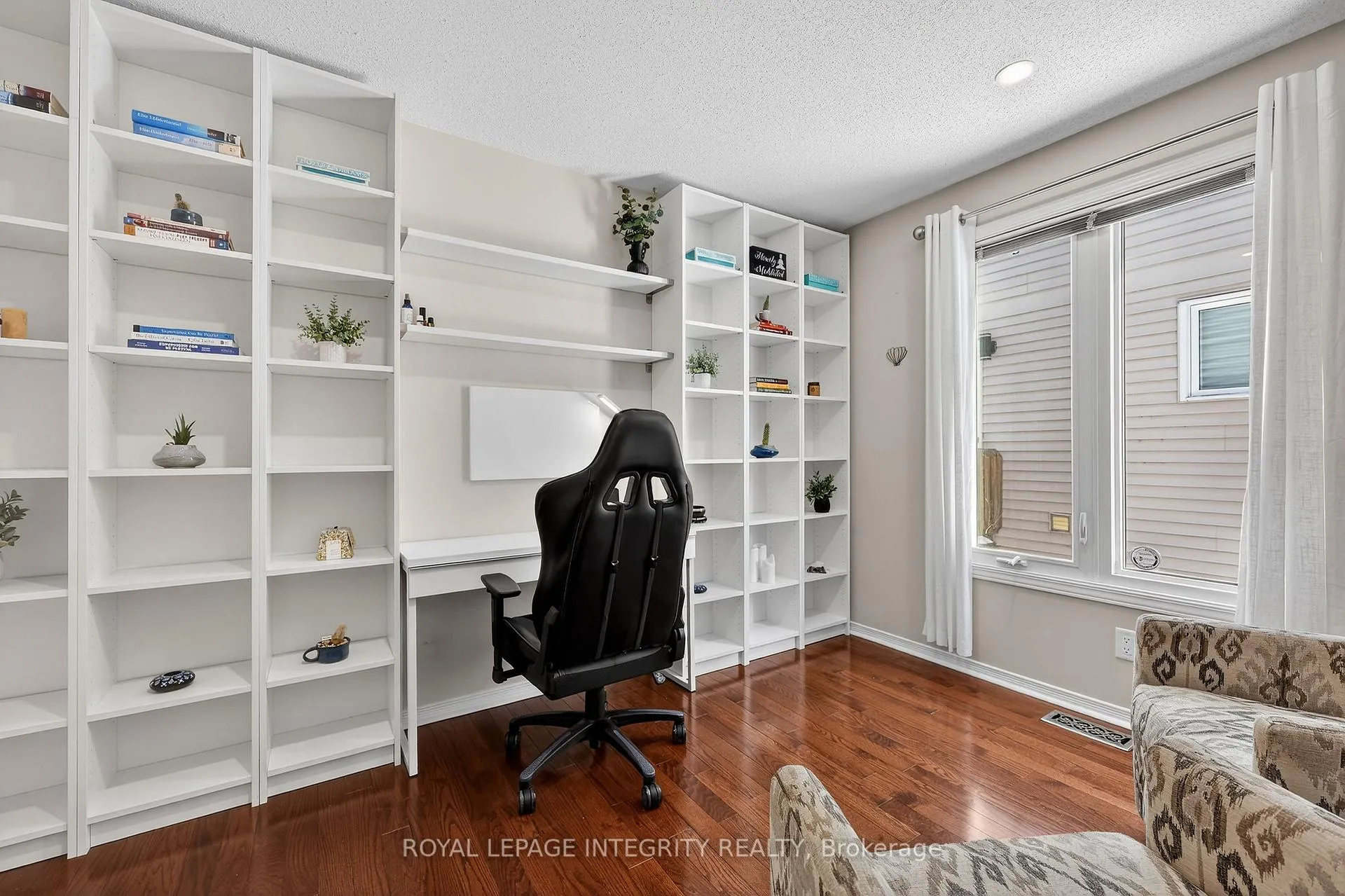 Photo 19 of 1380 Diane Crescent, Ottawa, Fallingbrook/Ridgemount — HOMEH