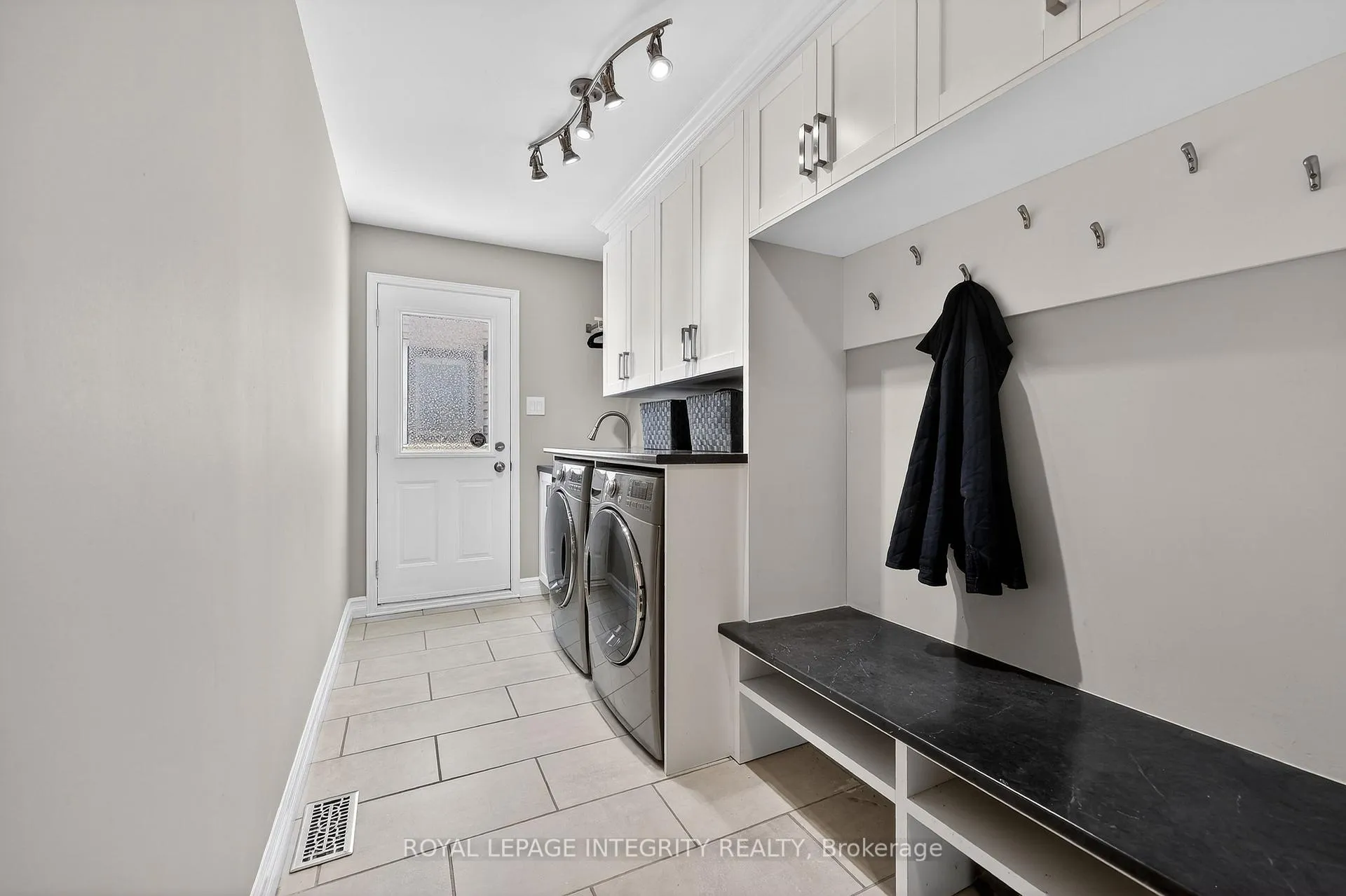 Photo 21 of 1380 Diane Crescent, Ottawa, Fallingbrook/Ridgemount — HOMEH