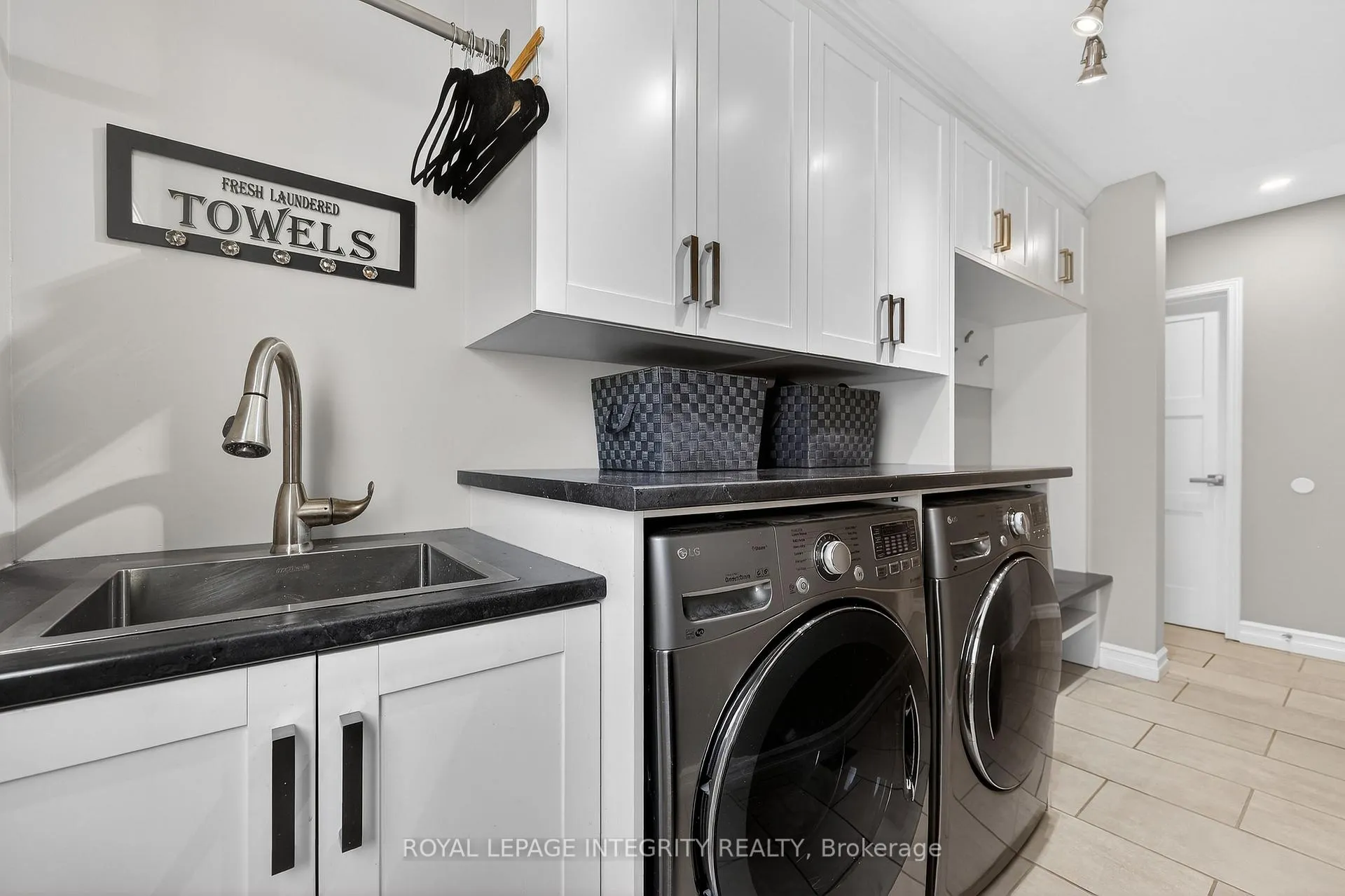 Photo 22 of 1380 Diane Crescent, Ottawa, Fallingbrook/Ridgemount — HOMEH