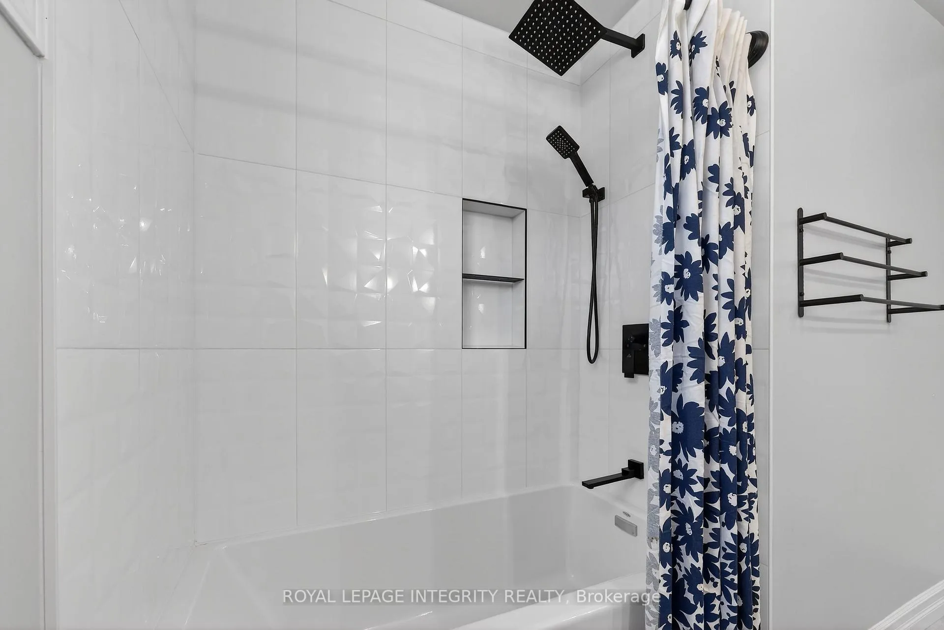Photo 38 of 1380 Diane Crescent, Ottawa, Fallingbrook/Ridgemount — HOMEH