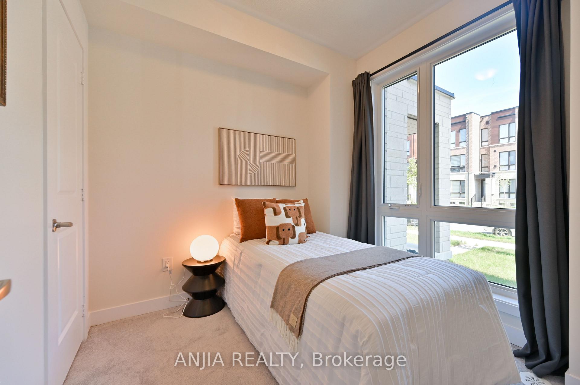 Photo 5 of 100 Stauffer Crescent, Markham, Cornell — HOMEH
