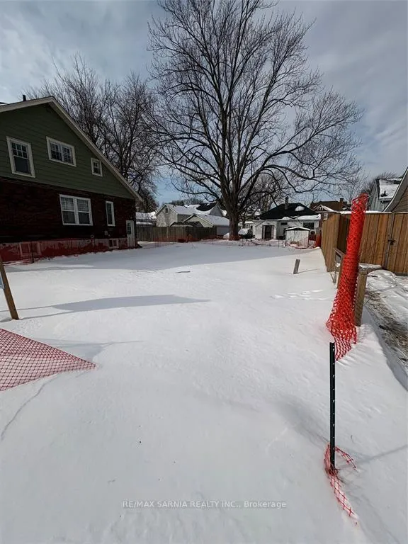 Photo 1 of 111 Stuart Street, Sarnia — HOMEH