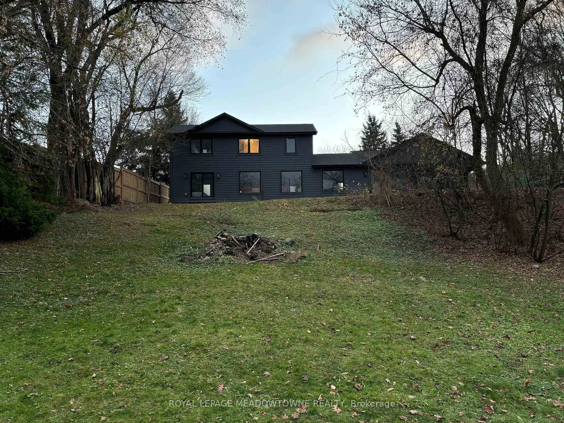 Photo 46 of 70 River Drive, Halton Hills, Georgetown — HOMEH