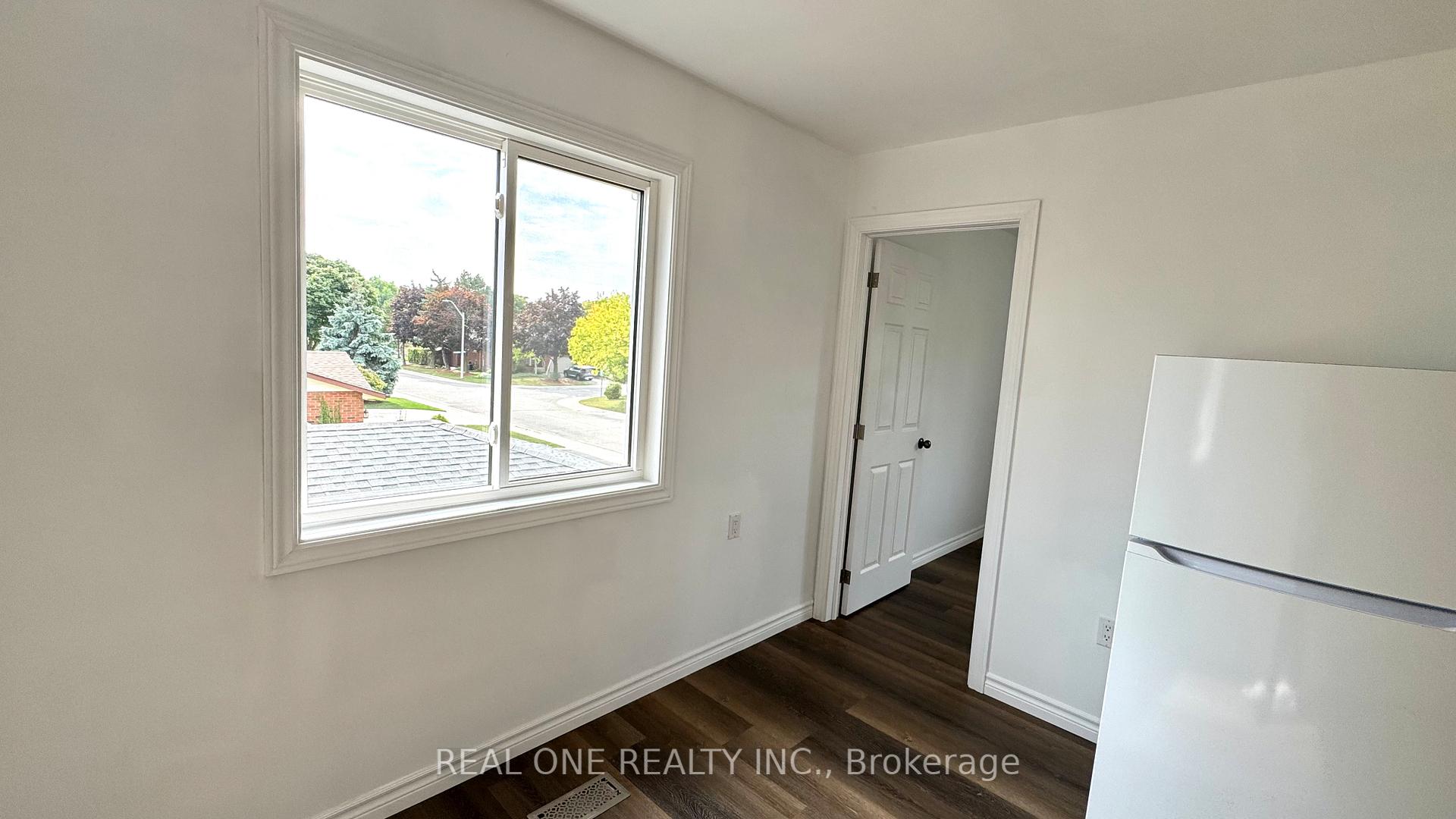 Photo 5 of Unit Upper level unit 1, 56 Skylark Drive, Hamilton, Bruleville — HOMEH