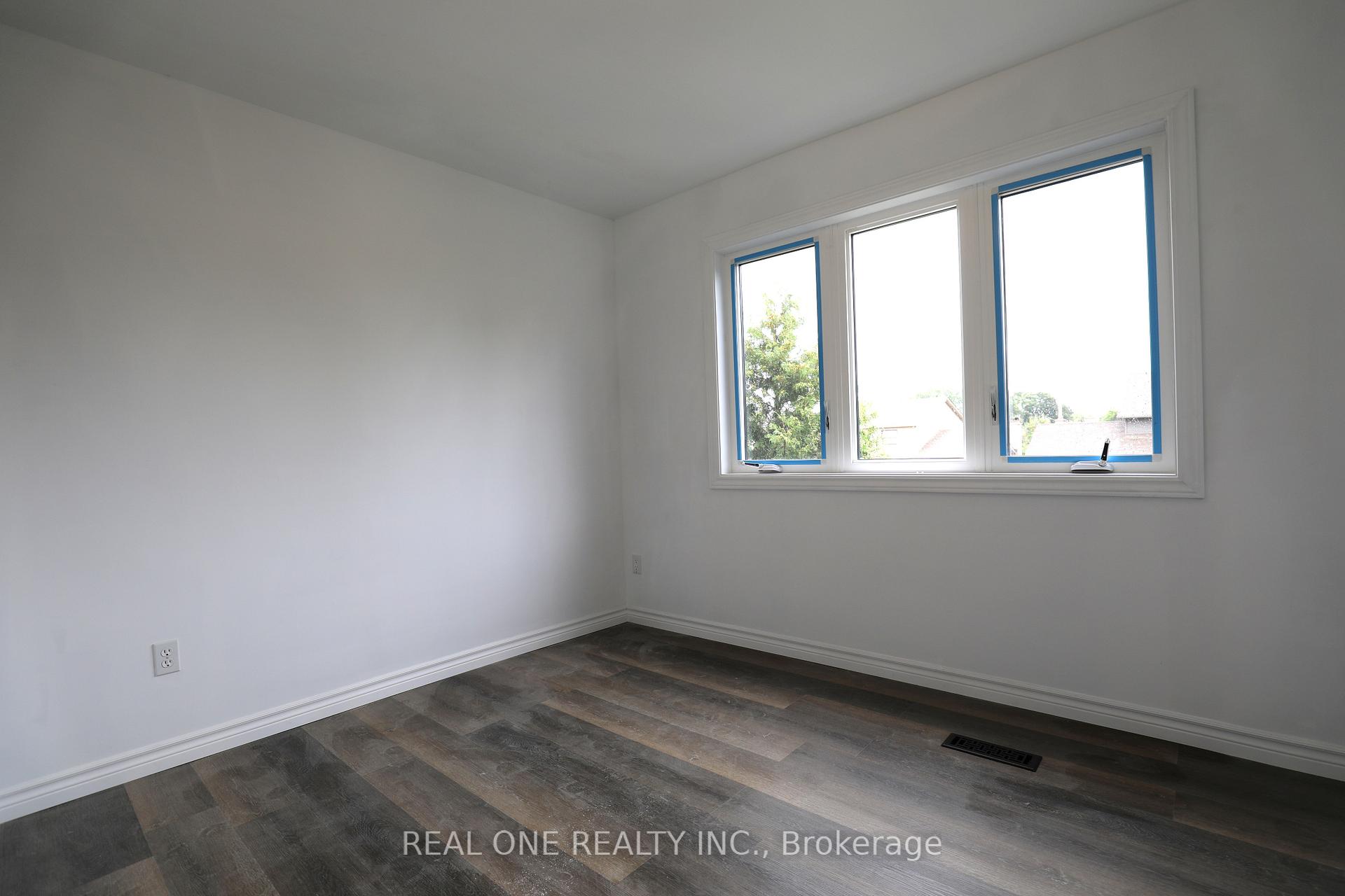 Photo 6 of Unit Upper level unit 1, 56 Skylark Drive, Hamilton, Bruleville — HOMEH