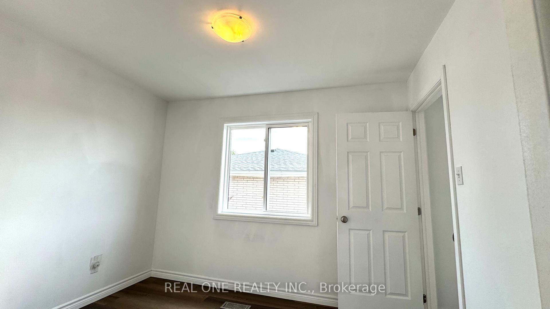 Photo 10 of Unit Upper level unit 1, 56 Skylark Drive, Hamilton, Bruleville — HOMEH