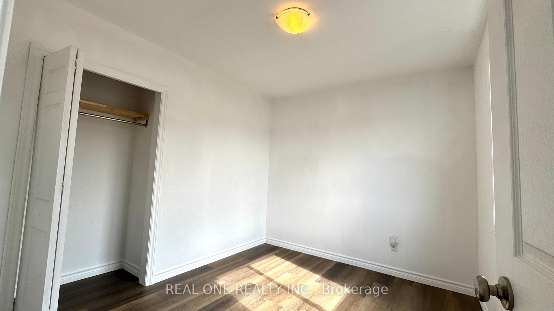 Photo 12 of Unit Upper level unit 1, 56 Skylark Drive, Hamilton, Bruleville — HOMEH